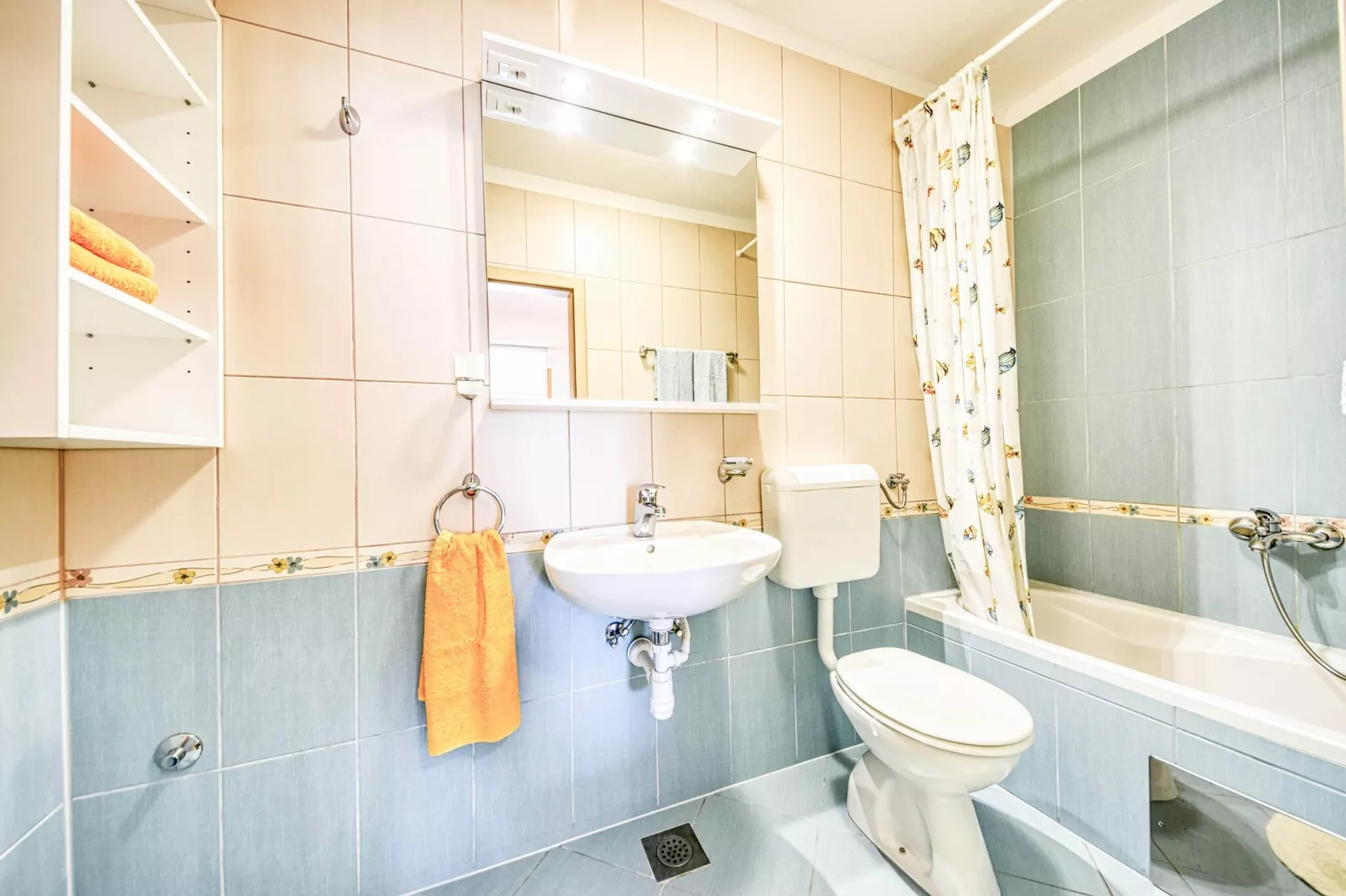 Apartments Gracin - One Bedroom Apartment with Terrace (A1)-Badkamer