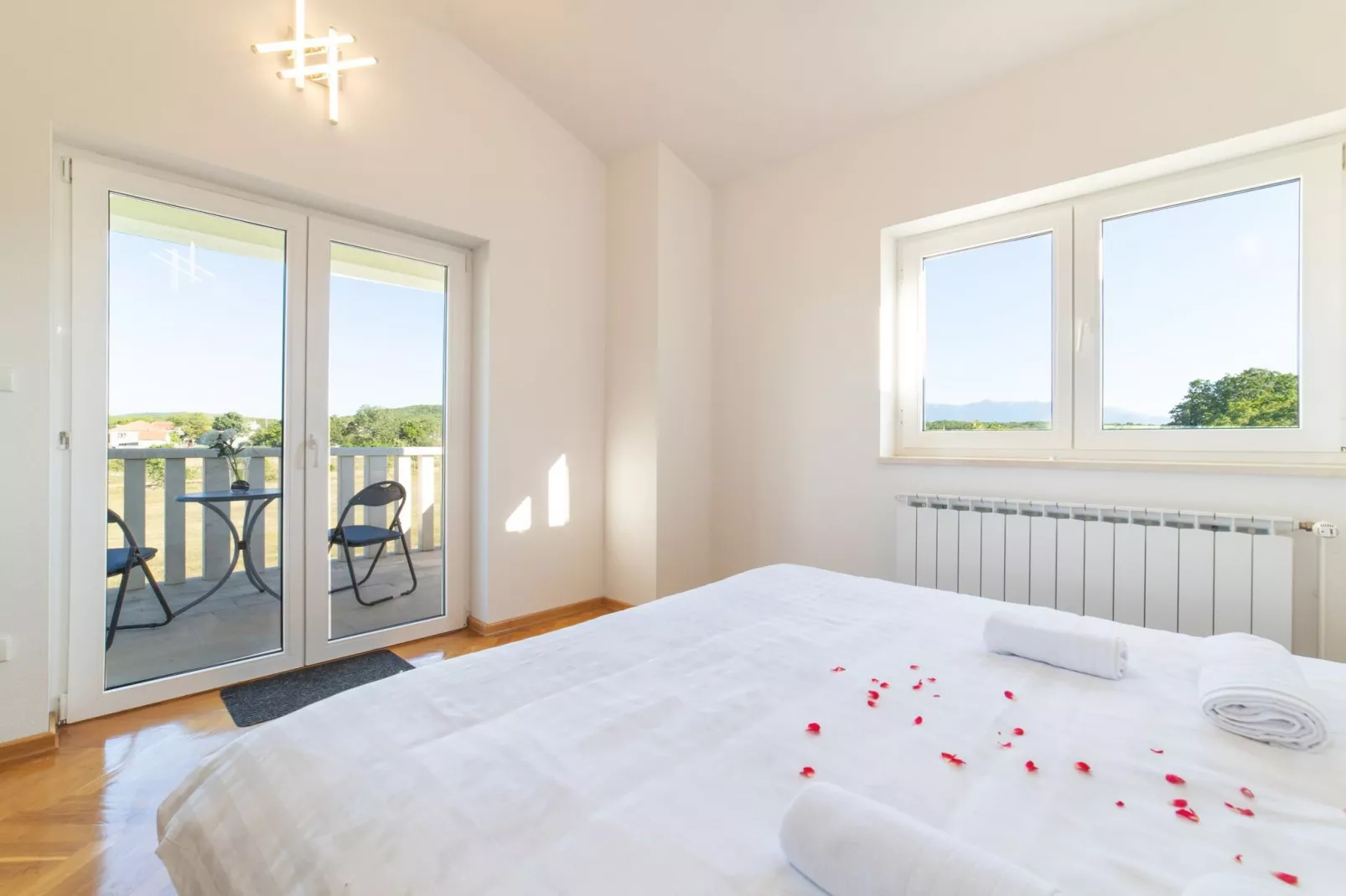 Idyllic Getaway Lovrec Villa with Pool - Five Bedroom Villa with Pool-Slaapkamer