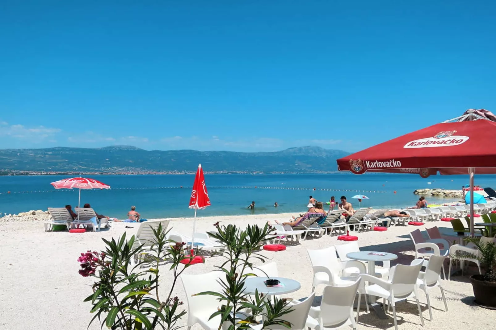 Sea-View Apartments with Pool, Terrace, and Outdoor Lounge in Scenic Čiovo Island - Comfort One Bedroom Apartment (Sollis III)-Buitenlucht