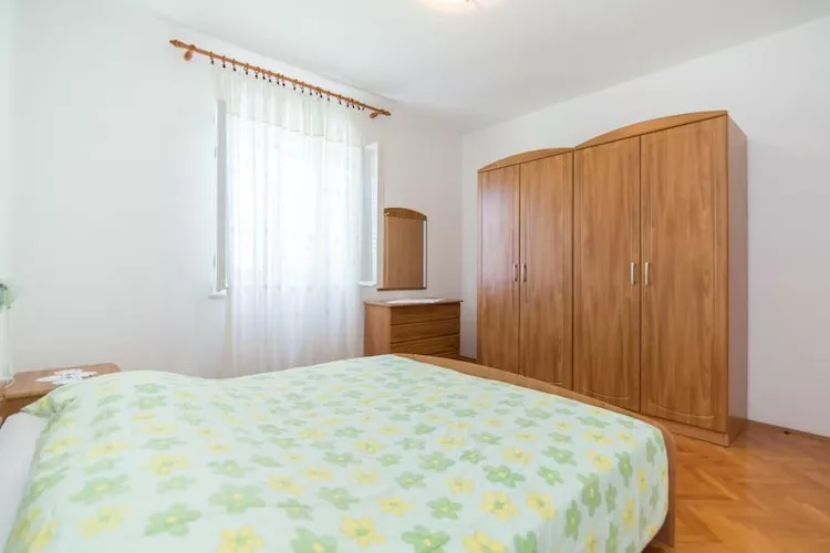 Apartment Vrandecic - Two Bedroom Apartment with Garden Terrace (Žarka) (ST)-Slaapkamer