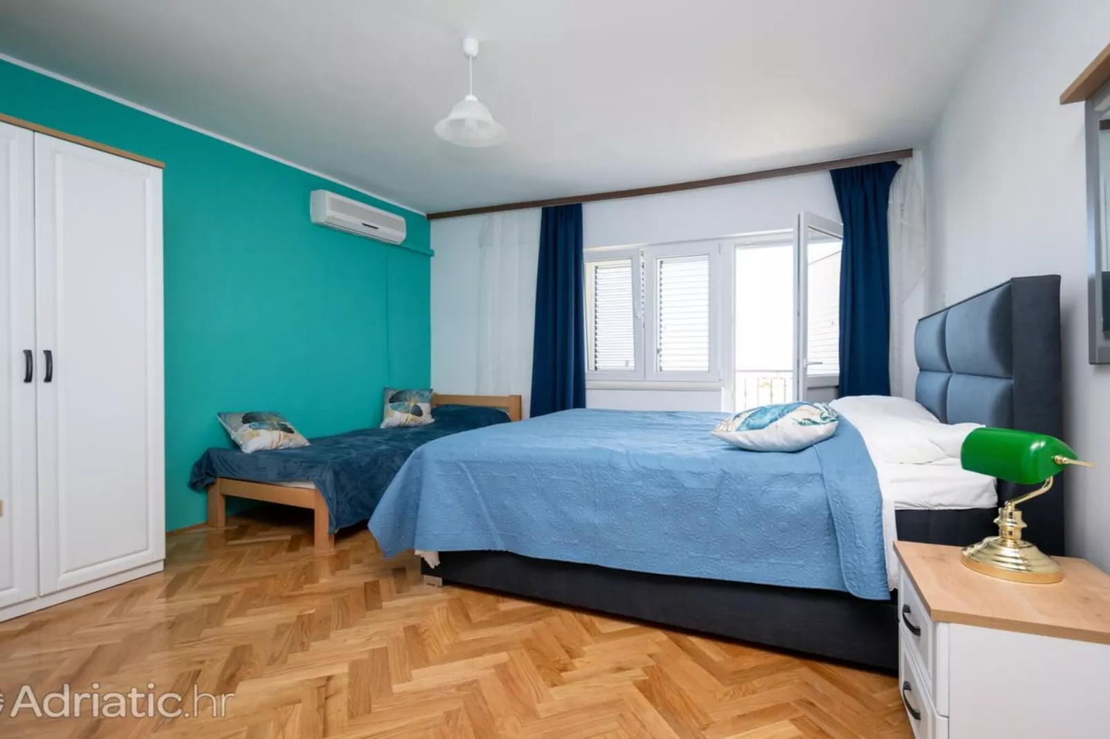 Holiday Home Violet - Three Bedroom Holiday Home-Slaapkamer