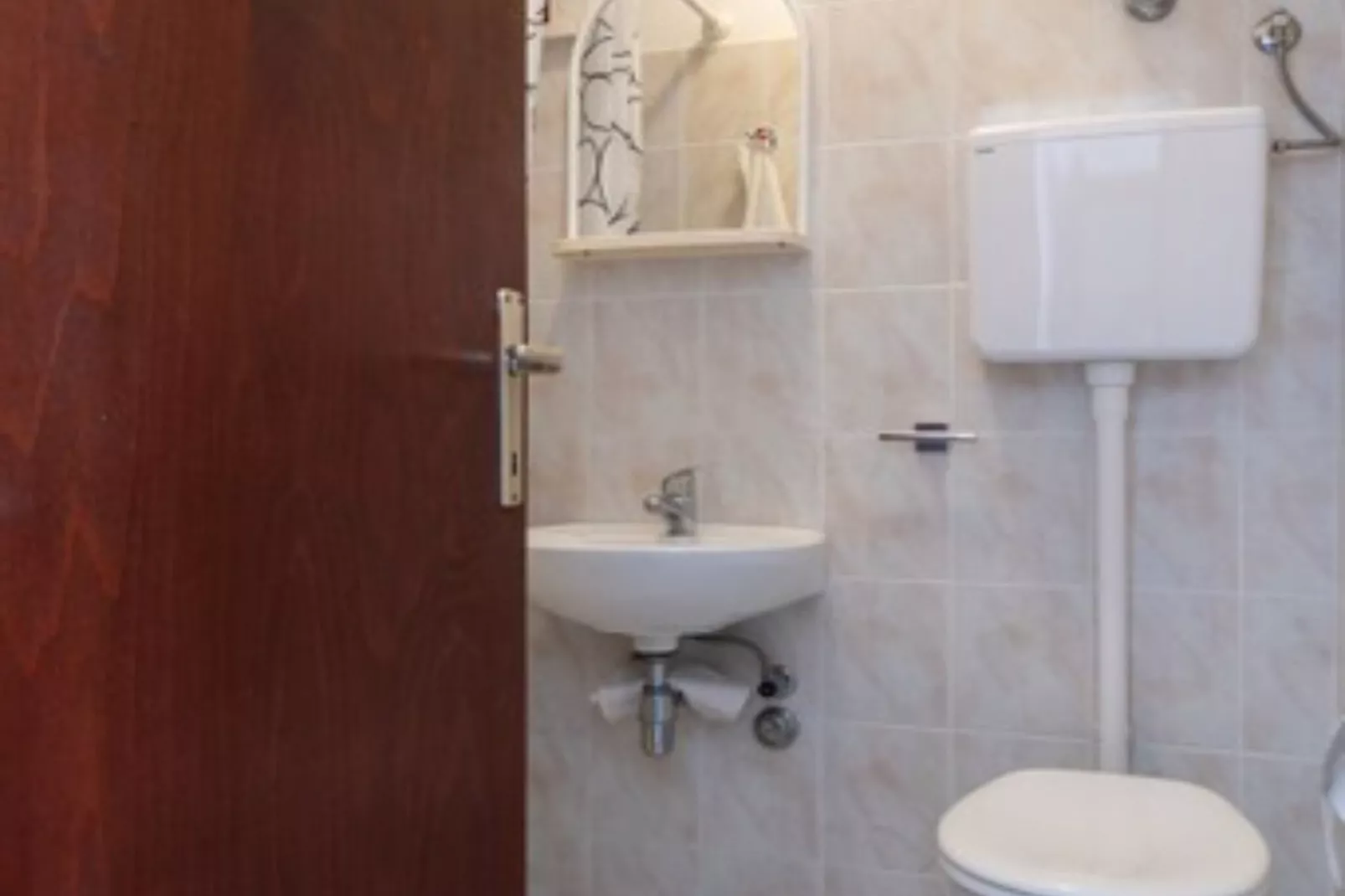 Studio Apartment with terrace 1-Badkamer