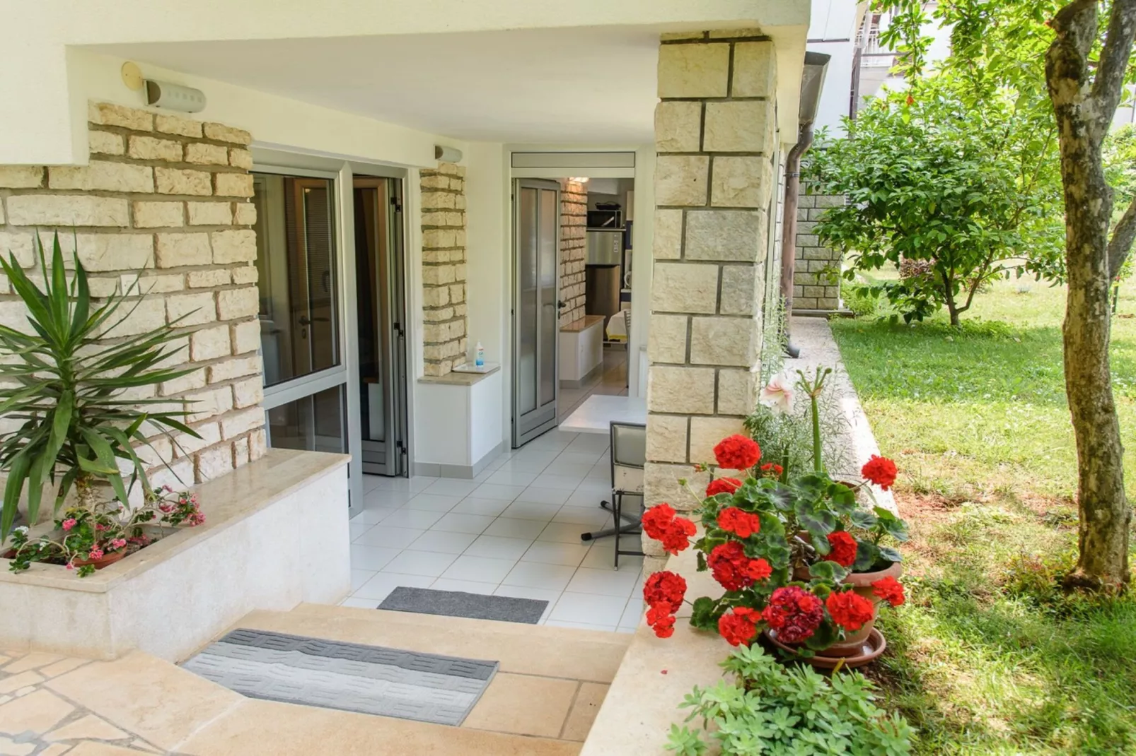 Apartments Alba - Two Bedroom apartment (Ines)-Buitenlucht