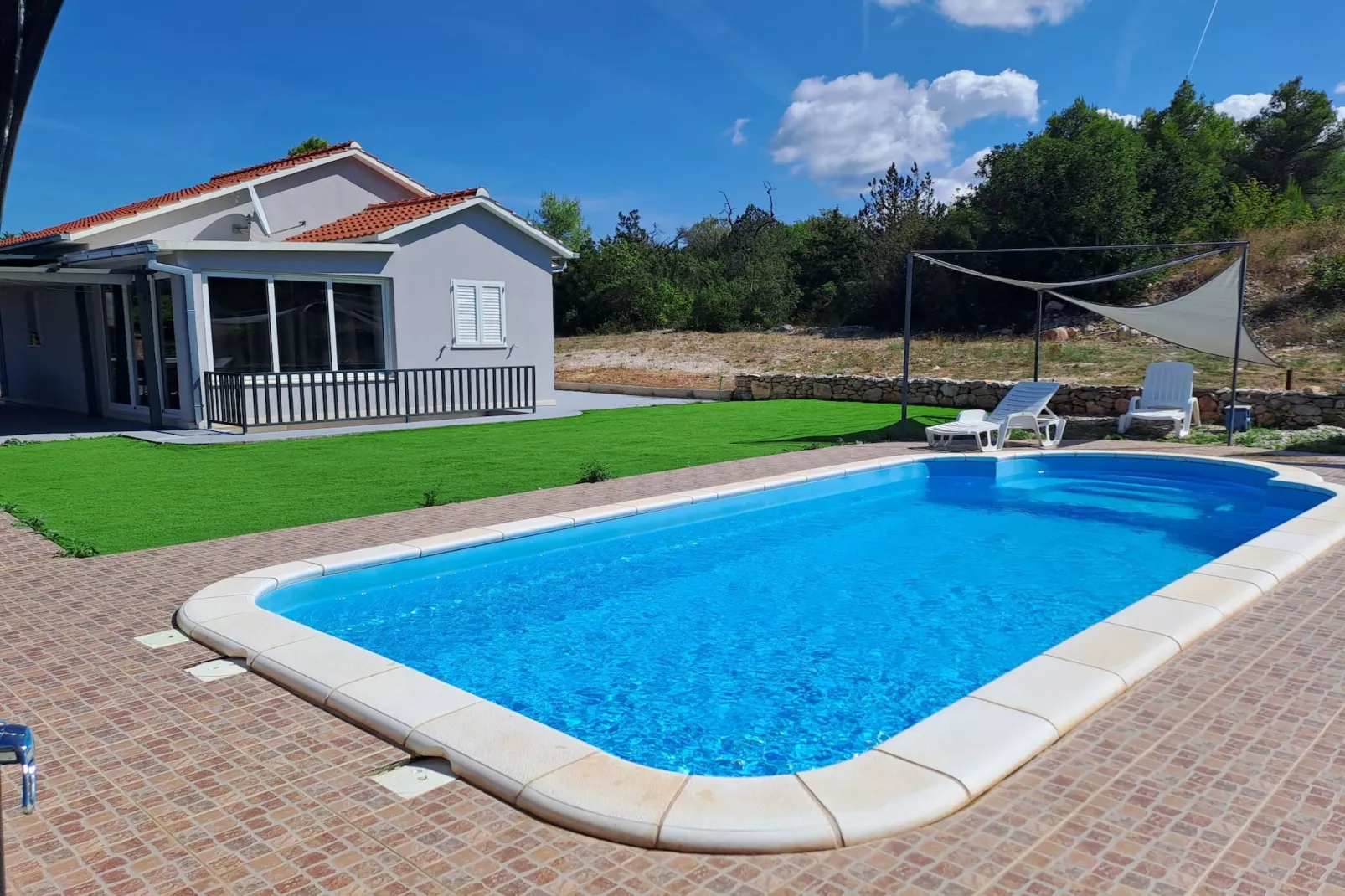 Nane Garden house with heated pool-Zwembad