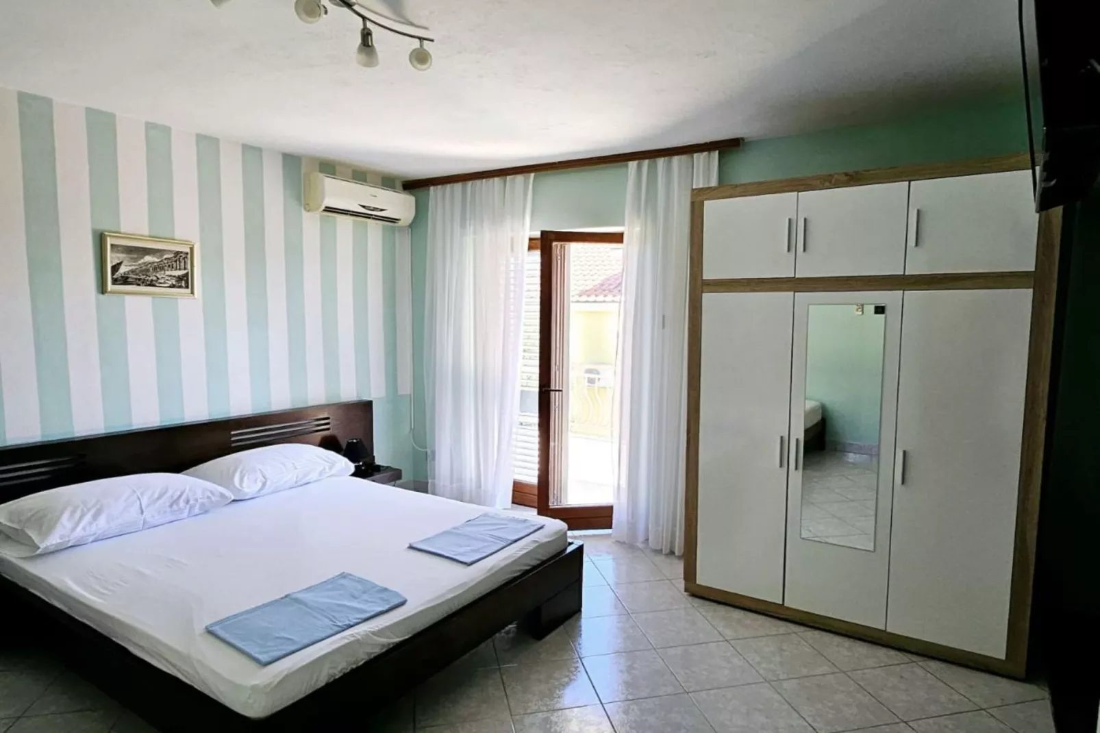 Apartments Željka - Studio Apartment with Terrace with Sea View (6)-Slaapkamer