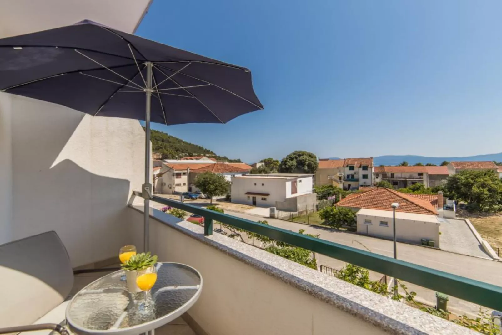 Apartments Nmn - Studio Apartment with Balcony 3-Terrasbalkon