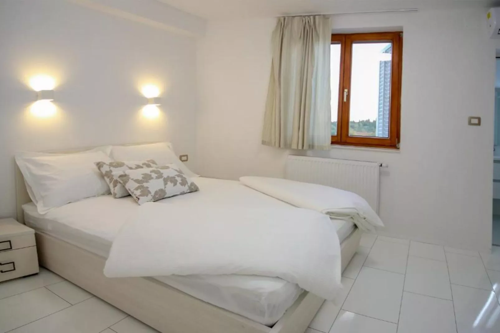 Villa Gabriel - Three Bedroom Villa with Outdoor Pool-Slaapkamer