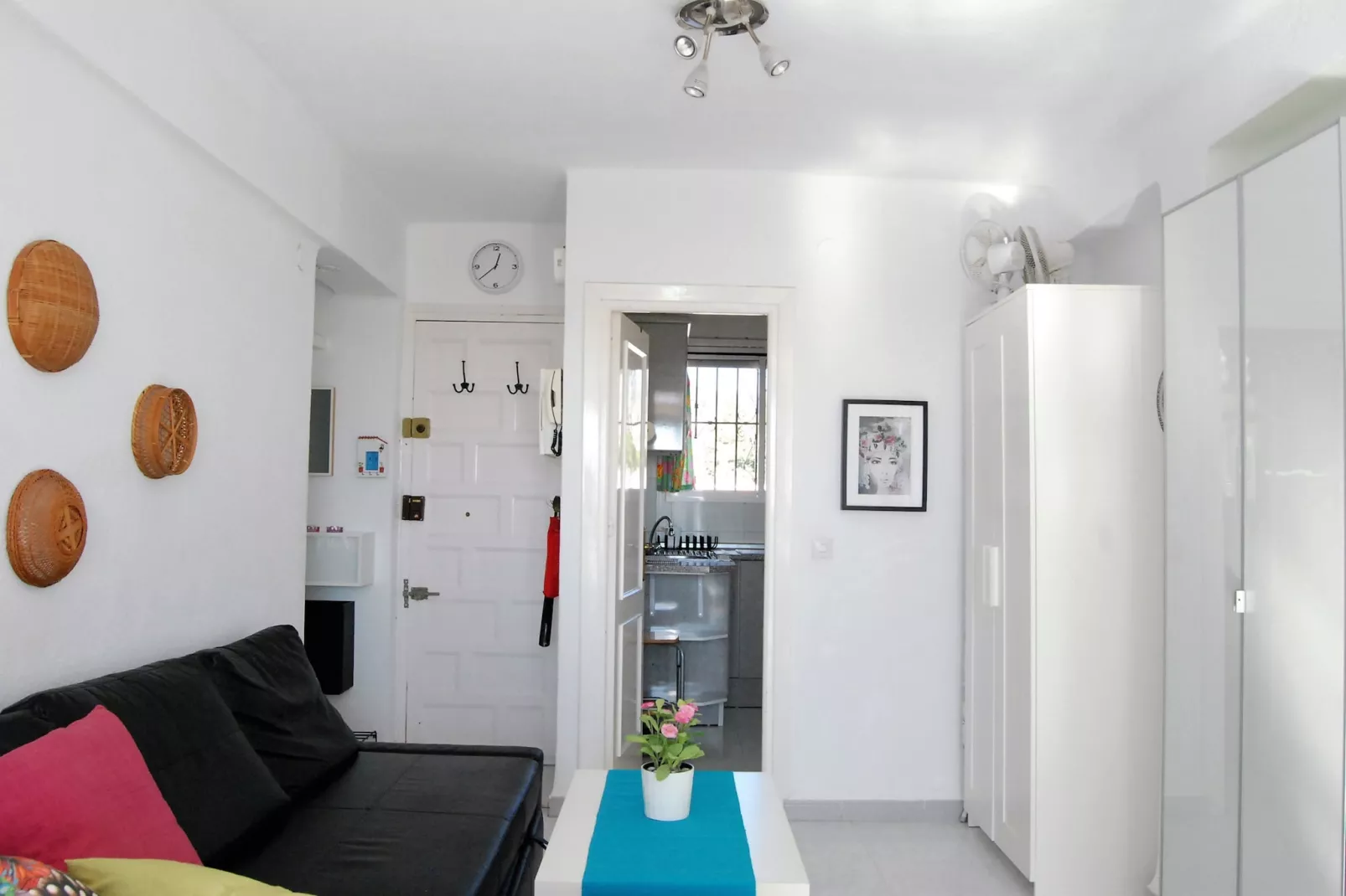 Coronado 124 Apartment by Casasol-Woonkamer