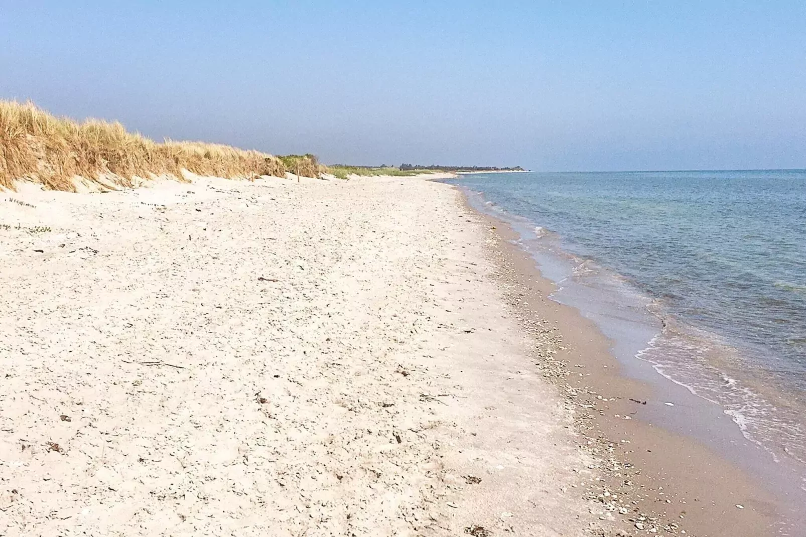 Lichte kustschuilplaats in LyngsAY-By Traum-Waterzicht