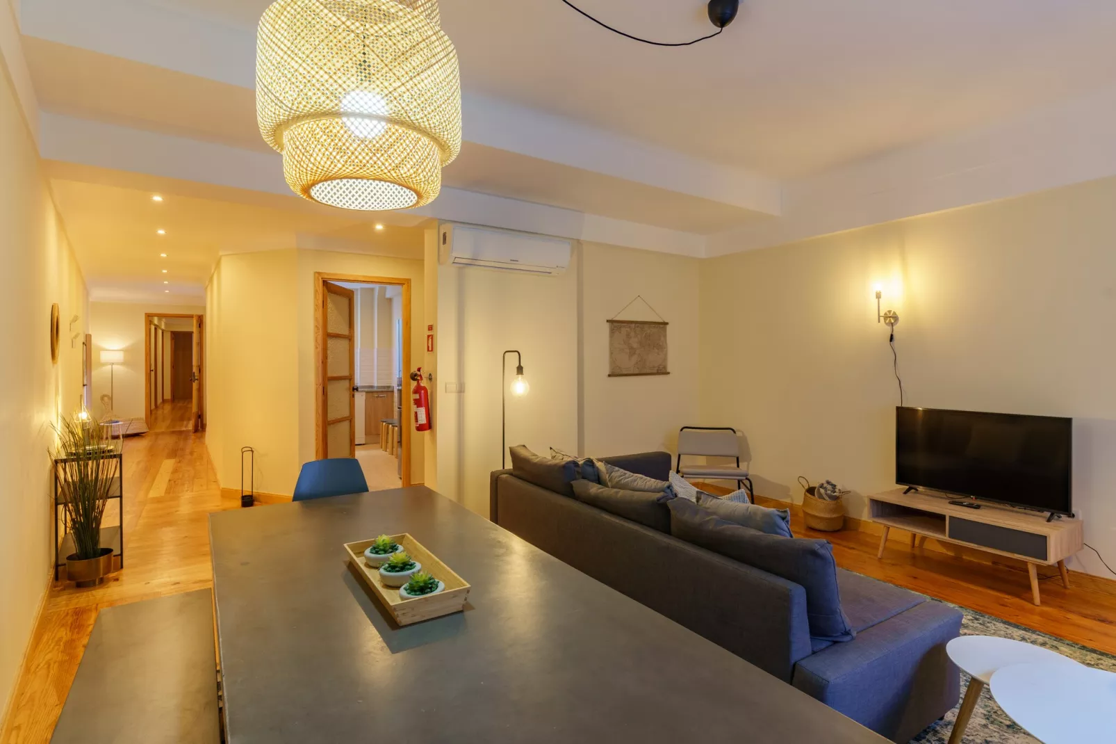 Feel Porto Downtown Woods Flat-Woonkamer