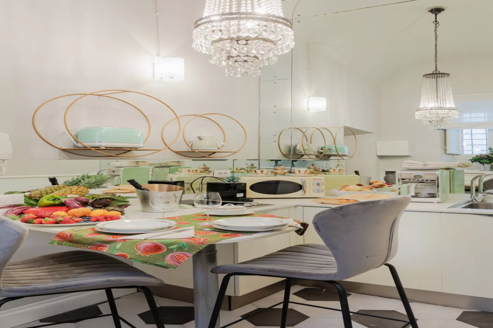 Busdraghi Studio,Stylish at Via Fillungo-Niet-getagd
