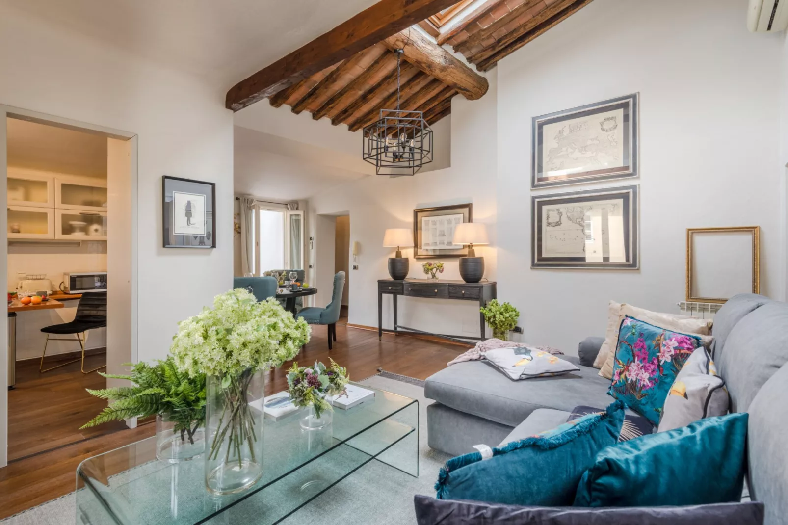 ClockTower Penthouse-Niet-getagd