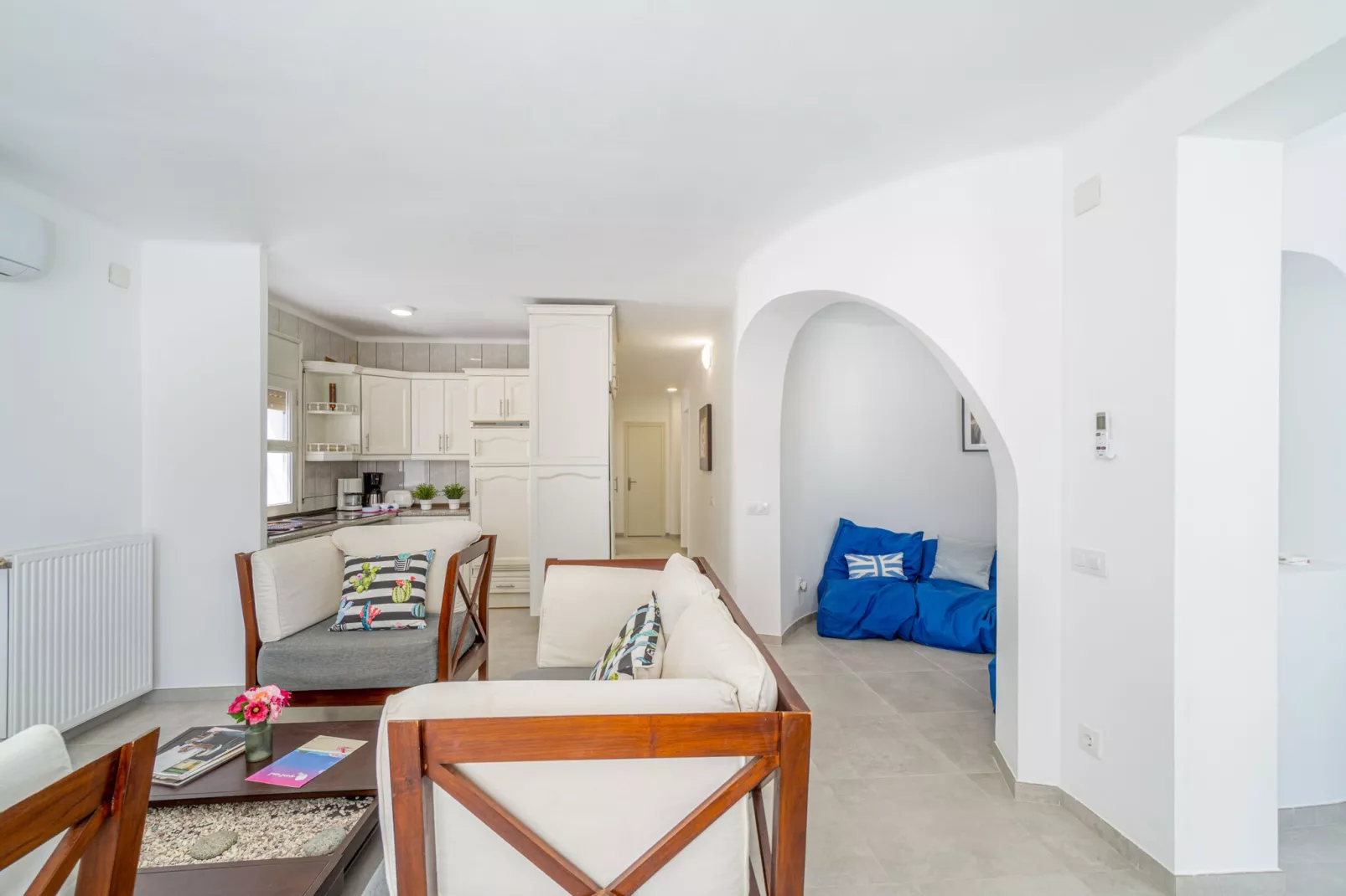 0100-LLOBREGAT 25 B-Woonkamer