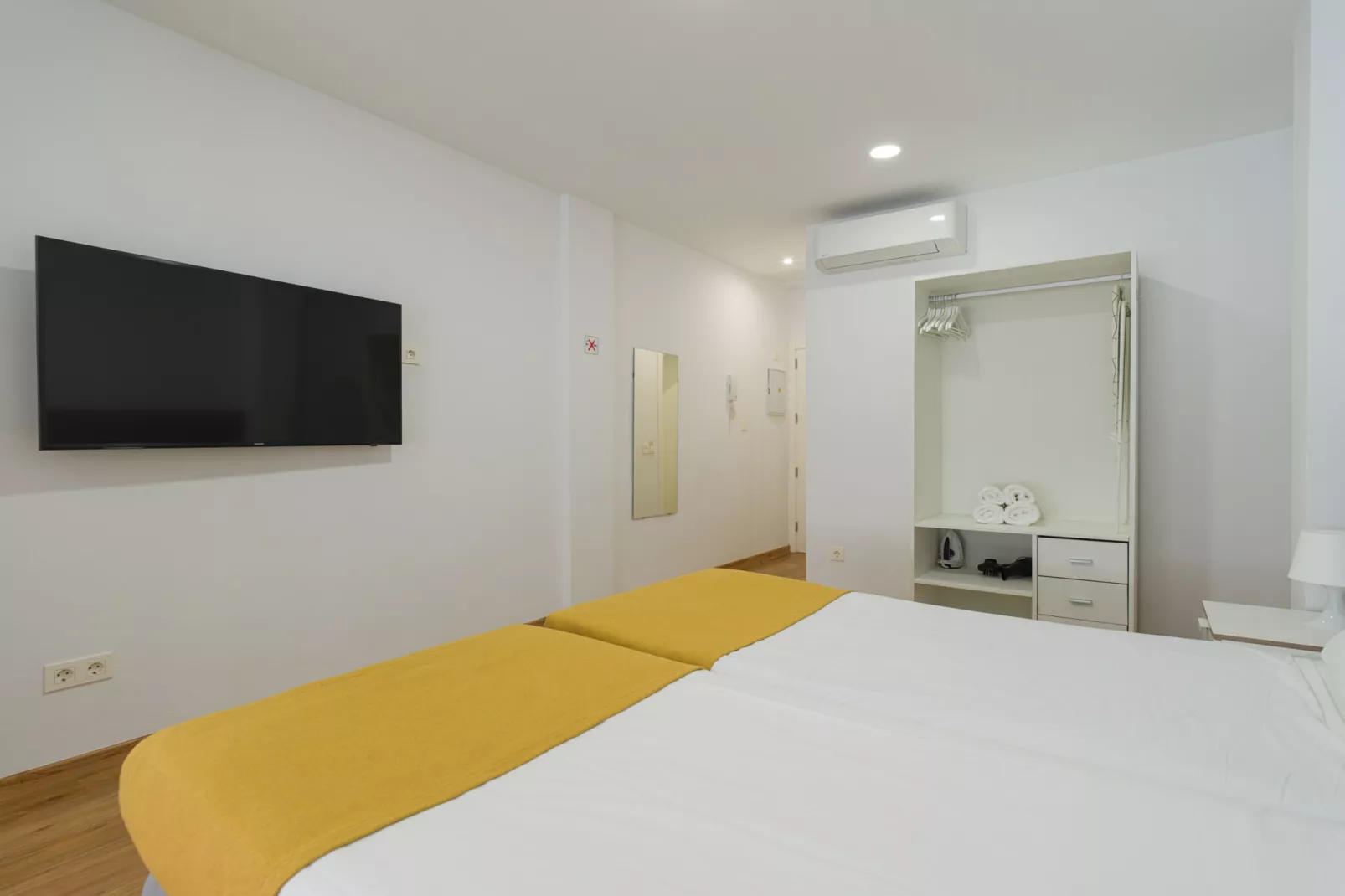 OK Las Canteras 5A by CanariasGetaway-Slaapkamer