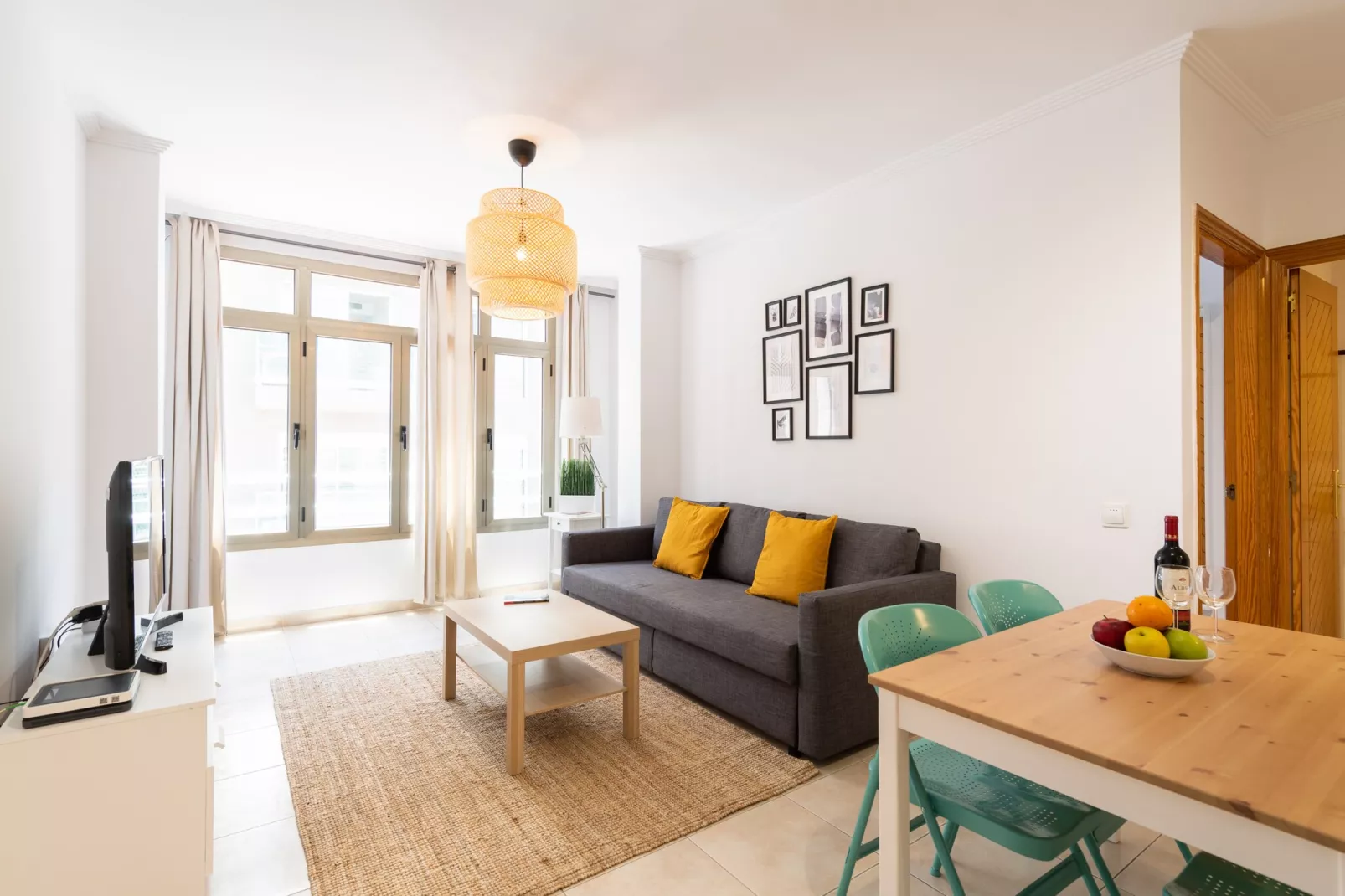 Surf Beach Canteras & Parking By CanariasGetaway-Woonkamer