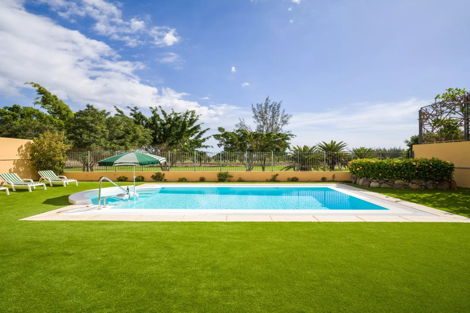 Golf Views Home By CanariasGetaway-Zwembad