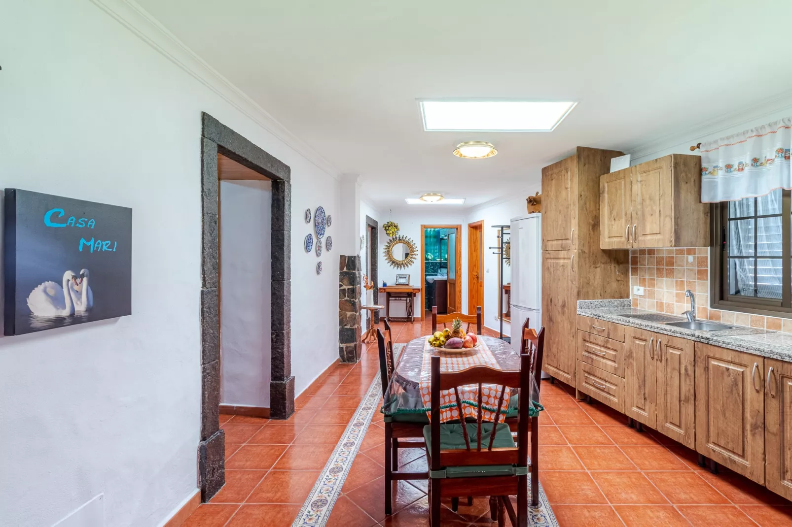 Mari House With Jacuzzi and BBQ by CanariasGetaway-Keuken