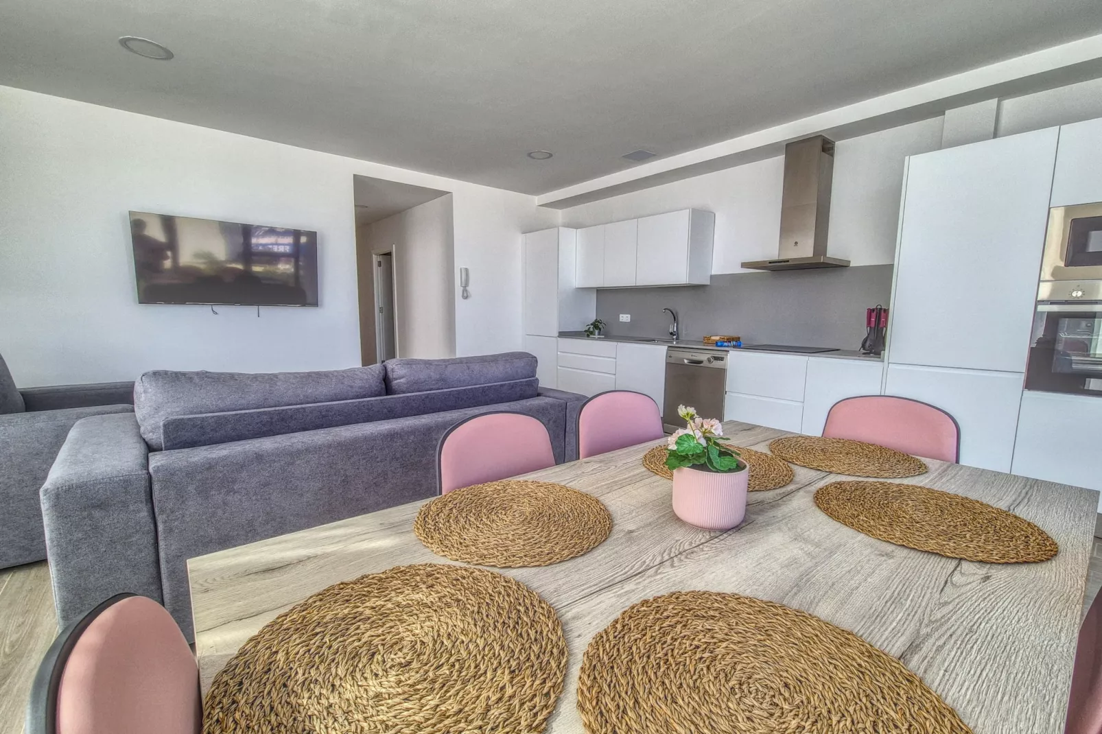 Yan Building 6B By CanariasGetaway.-Eetkamer