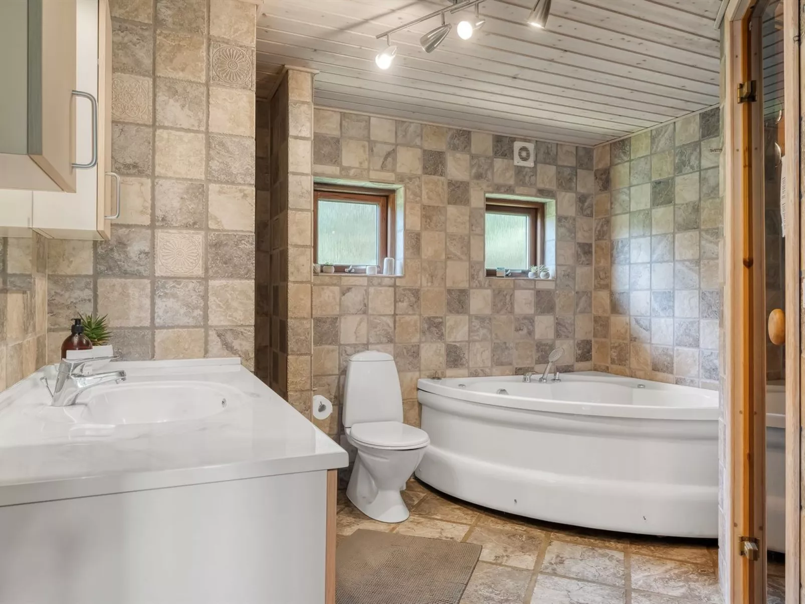 "Edele" - 5km from the sea-Binnen