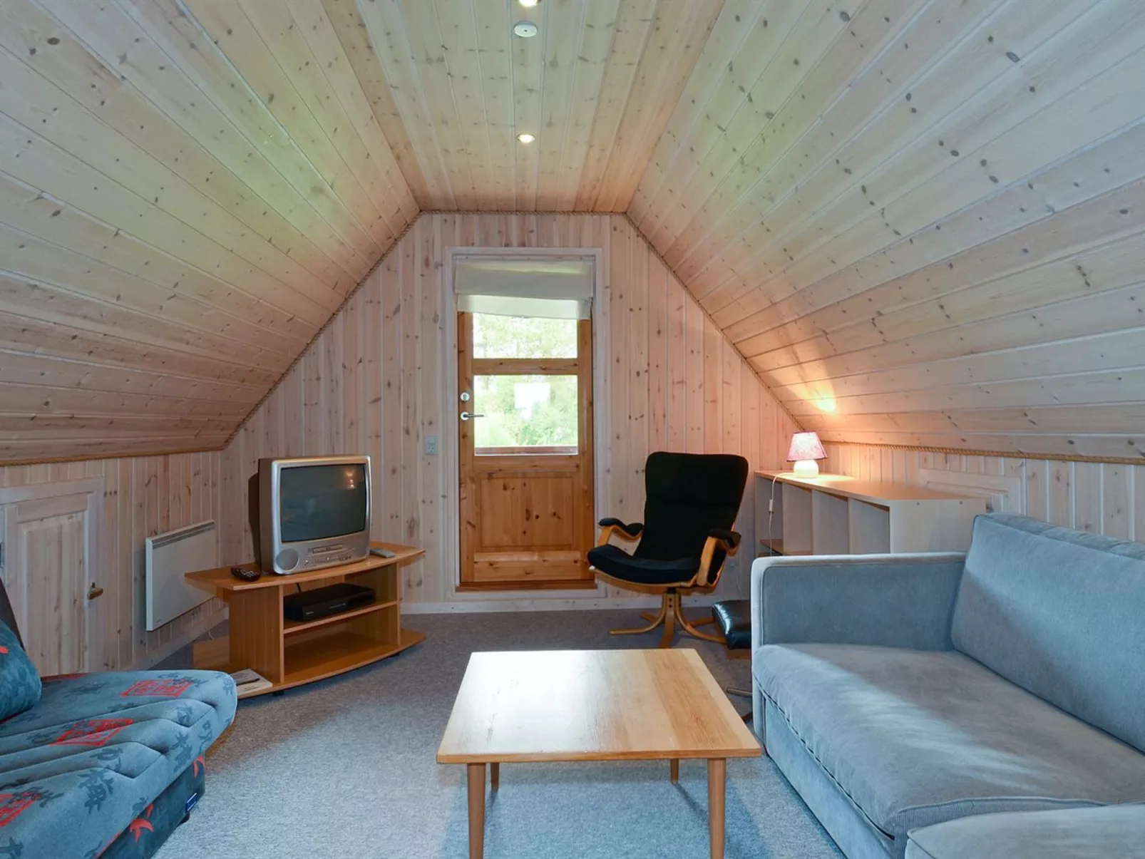 "Hannele" - 10km from the sea-Binnen