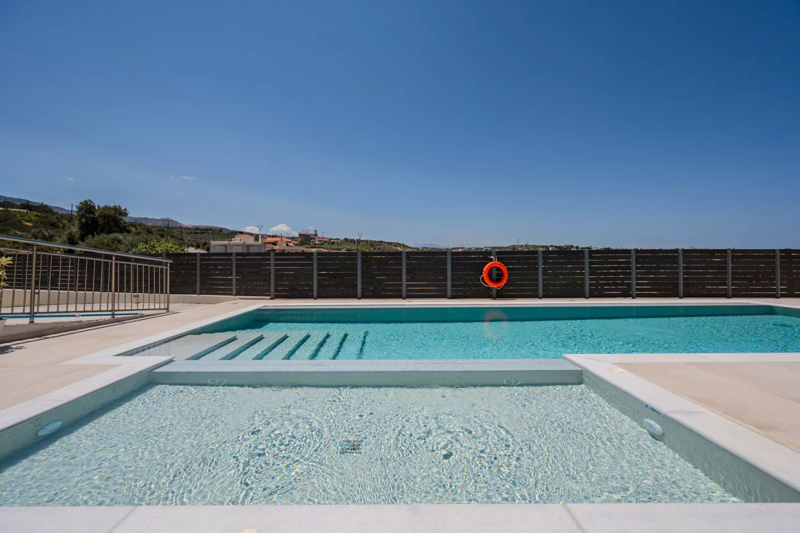 3A's 3 Bedroom Villa-Zwembad