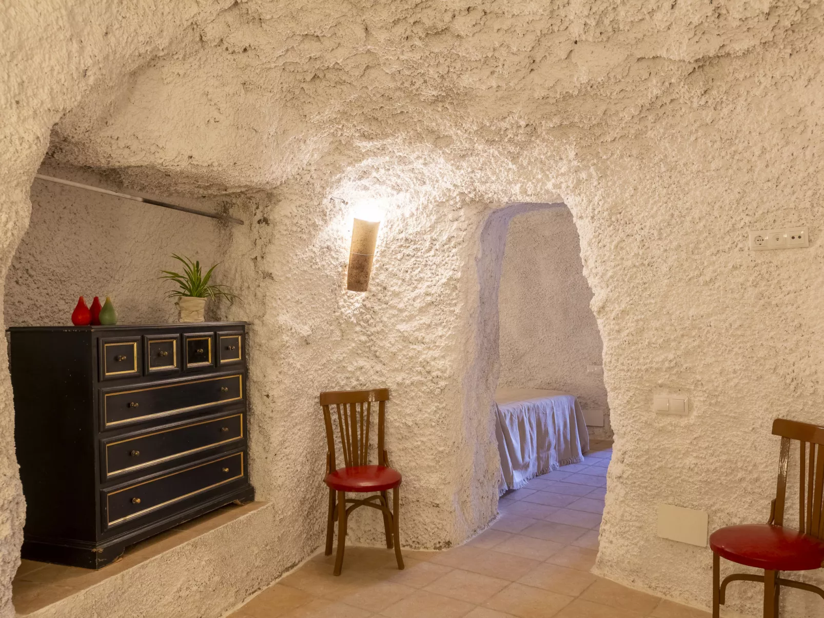 Cueva Mariana Pineda-Binnen