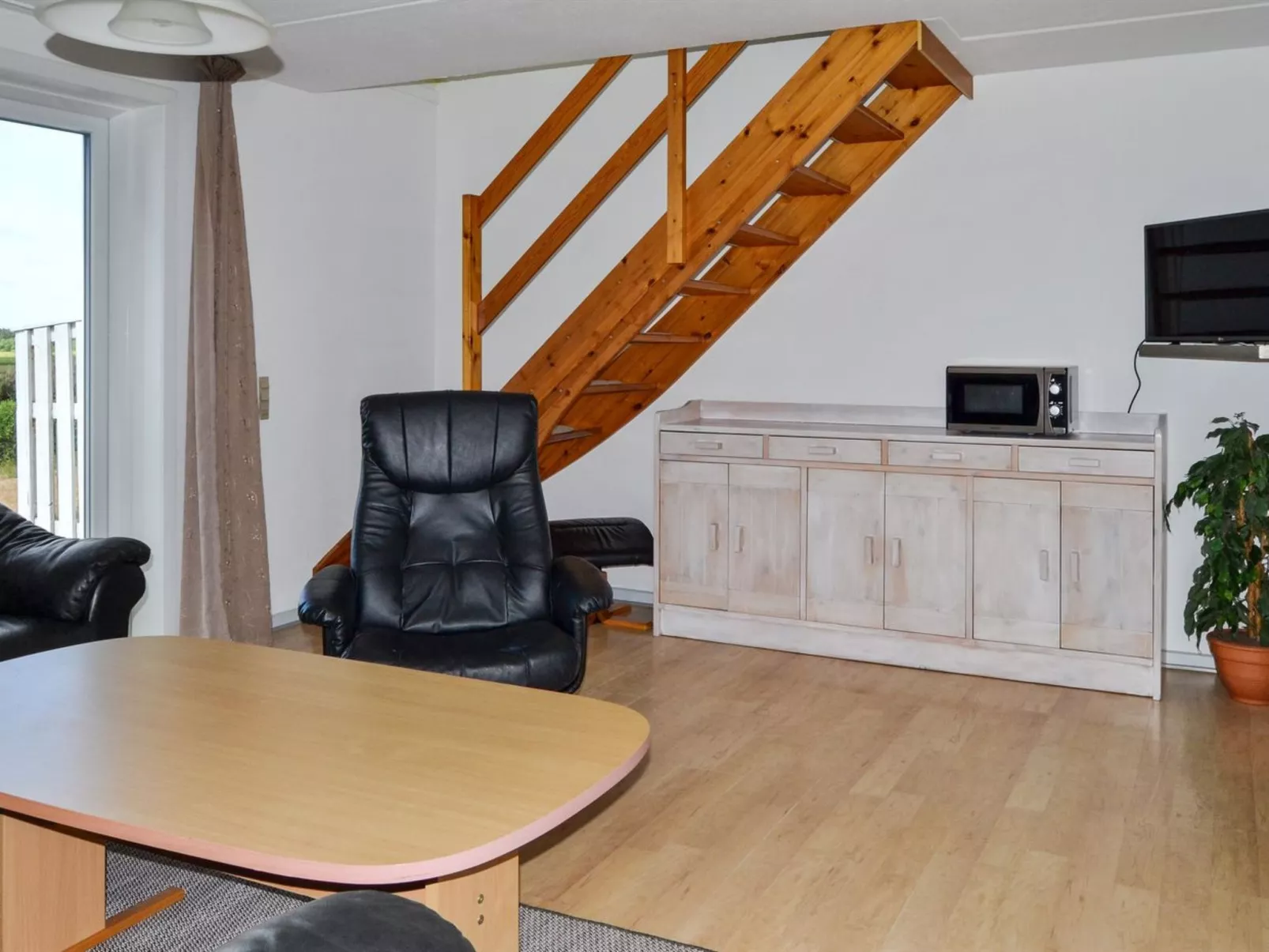 "Steffan" - 2.3km from the sea-Binnen