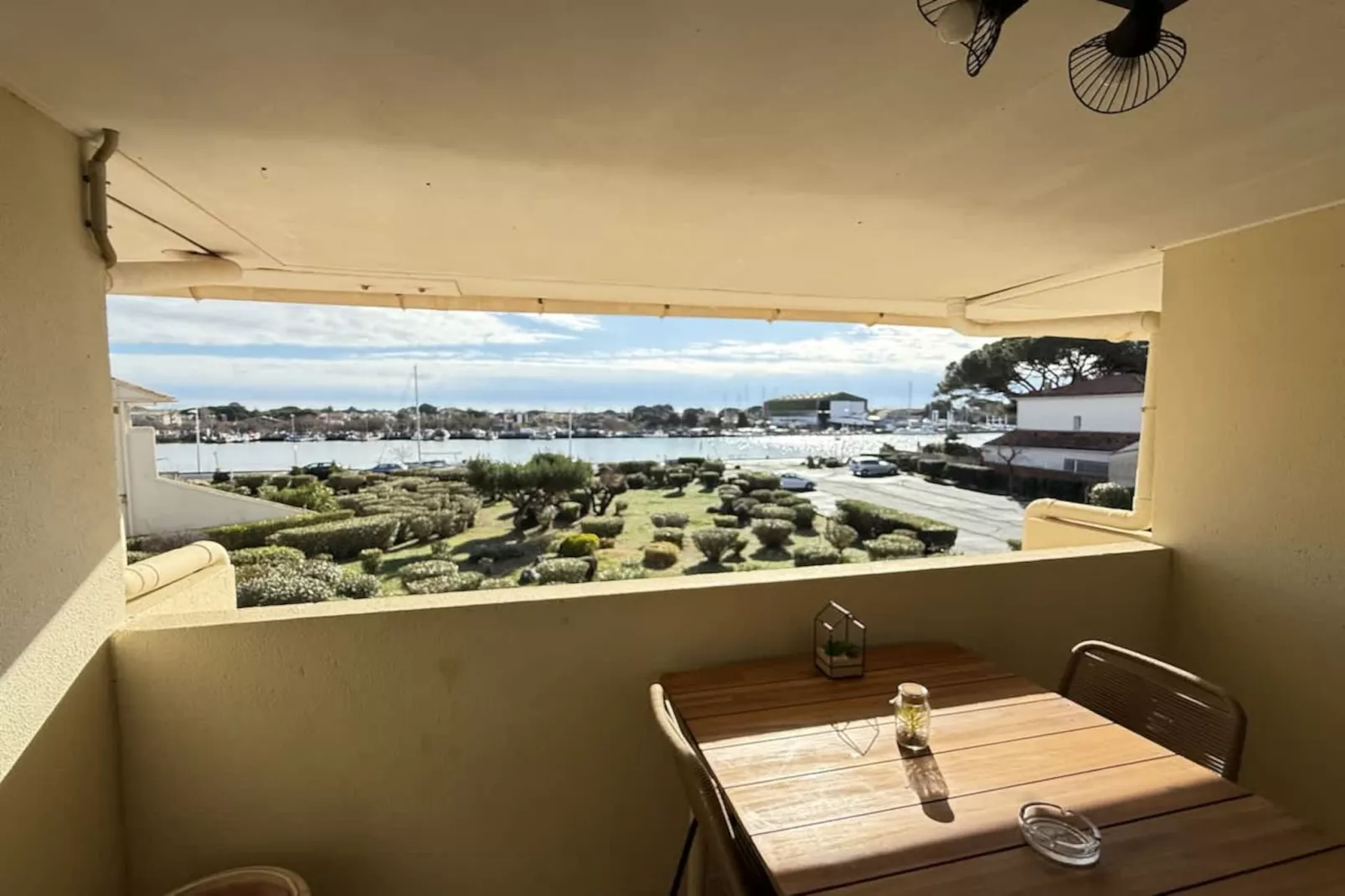76 TAMA-Terrasbalkon