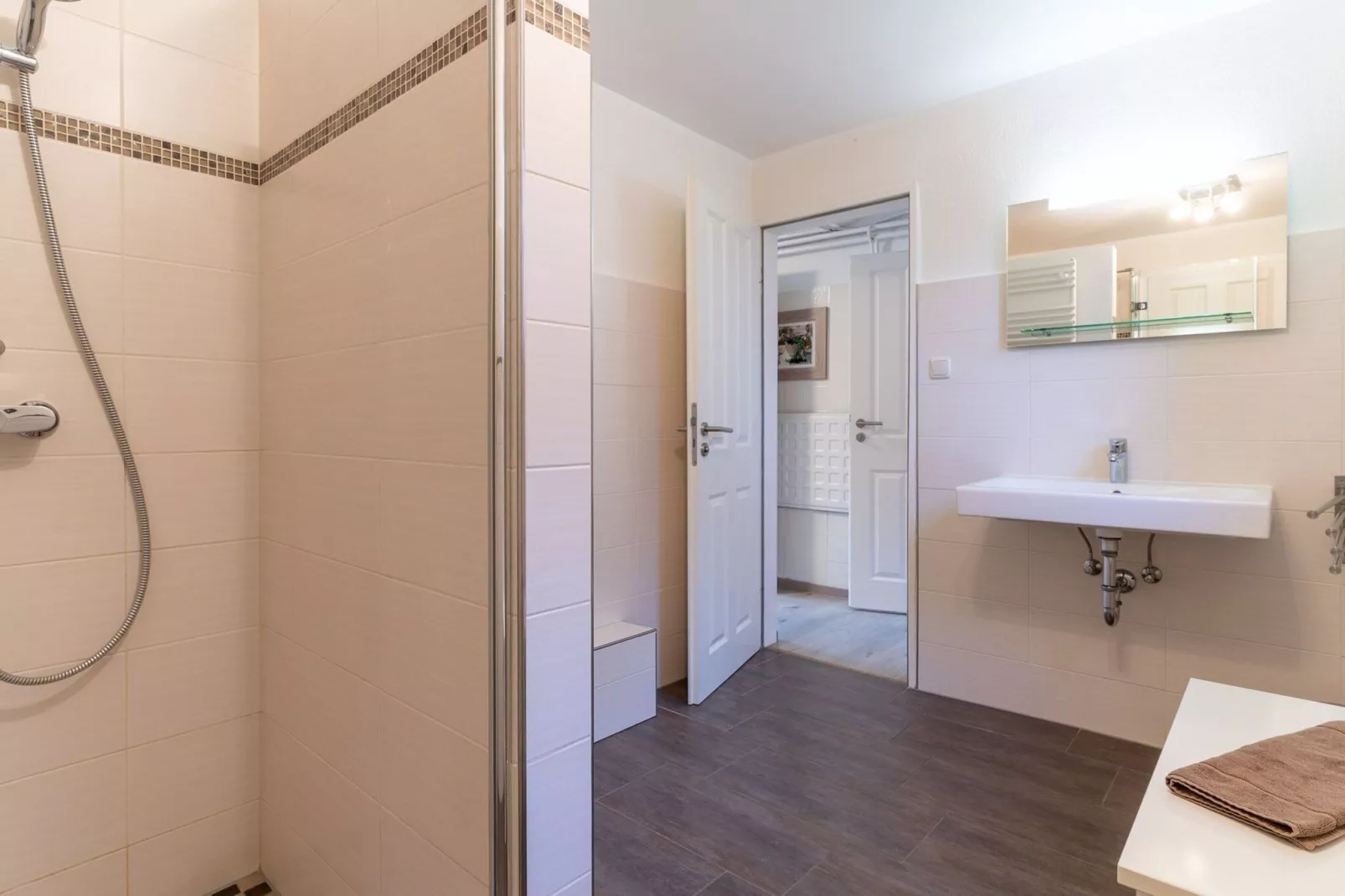Ferienwohnung Springfloot 1 - 3 Personen-Badkamer
