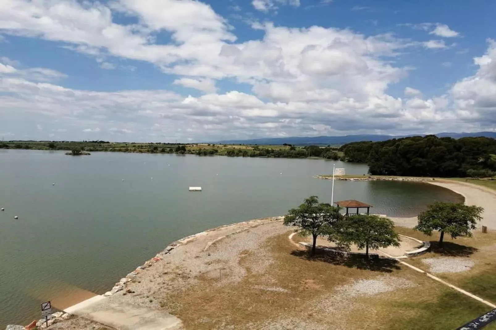 Les Hauts du Lac-Gebieden zomer 20km