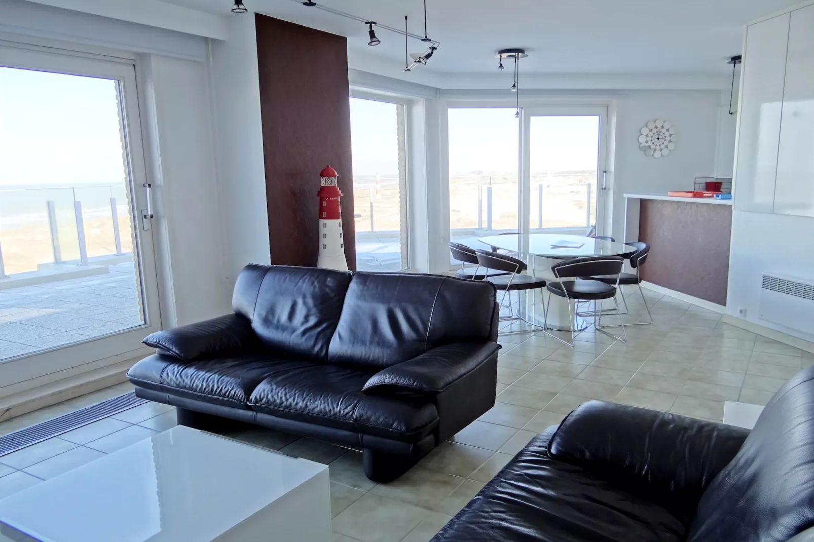 DEN OEVER V 903-Woonkamer