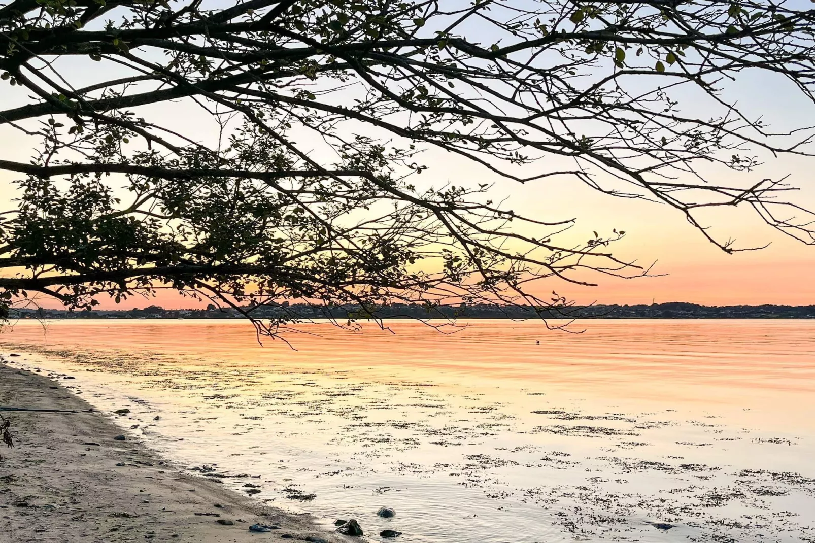 Gerenoiveerde Toevlucht in Hejlsminde-By Traum