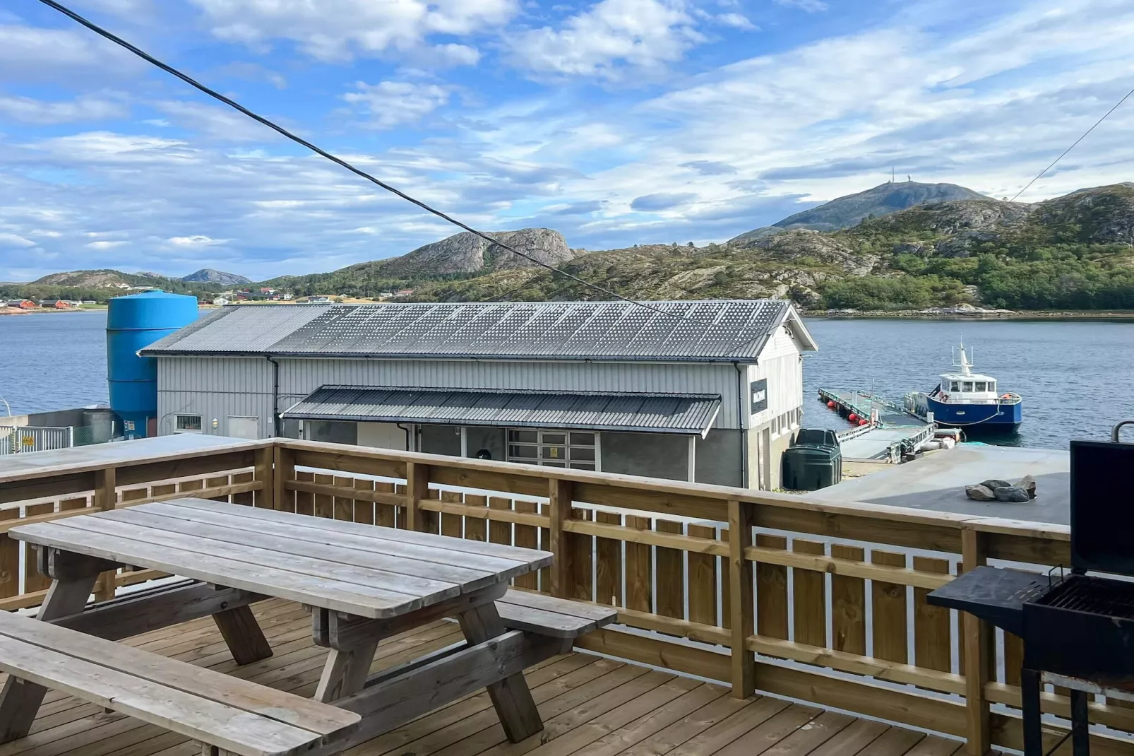 60733 - LITEN BOENHET