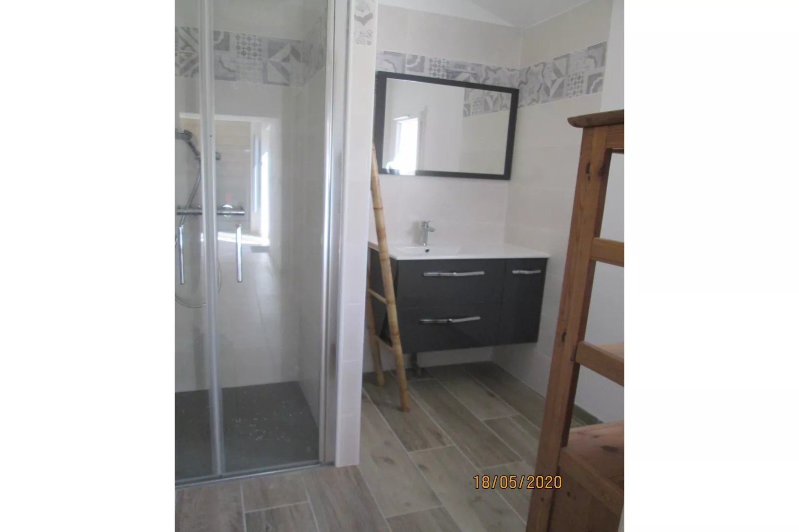 Maison de vacances Crux la Ville-Badkamer