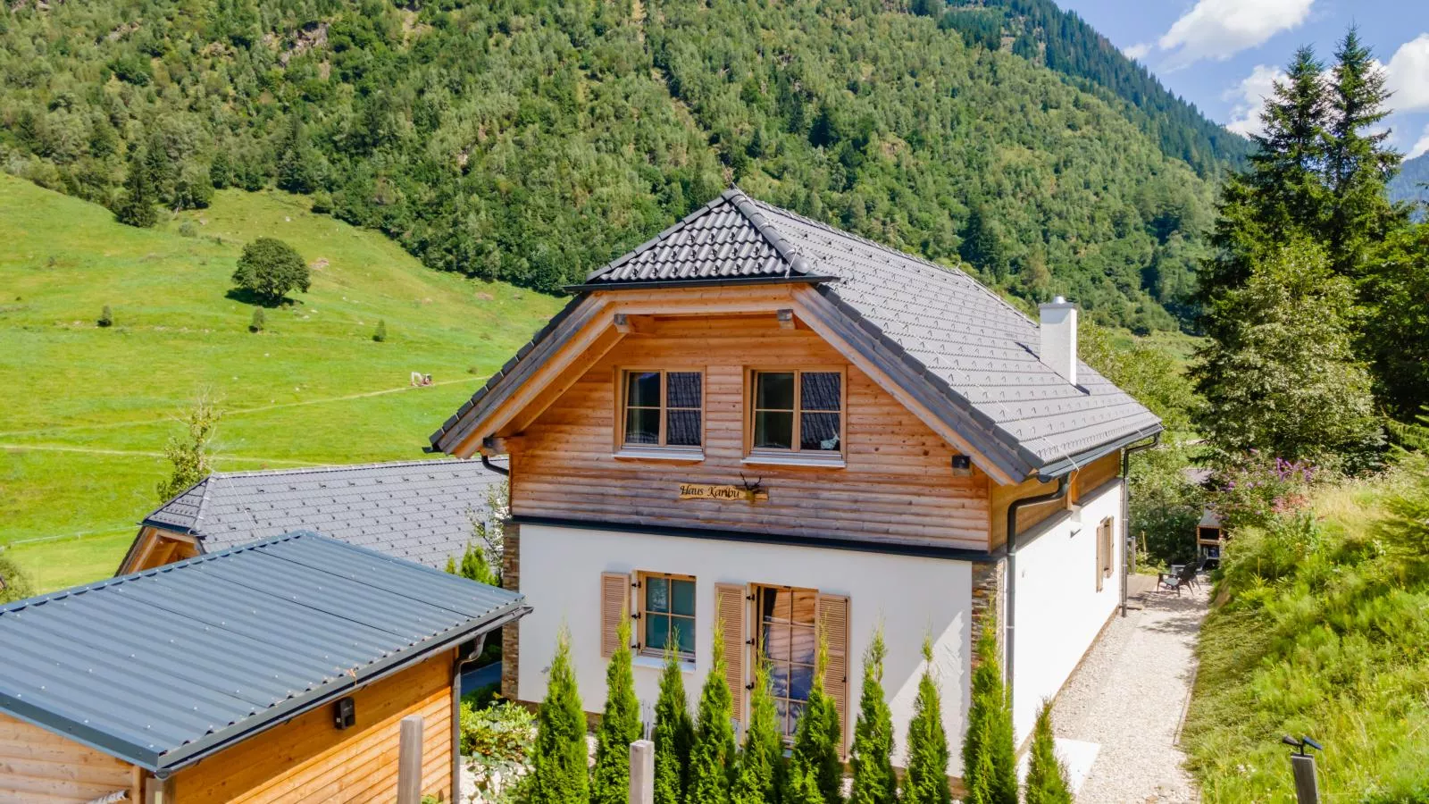 Chalet Karibu-Buitenkant zomer