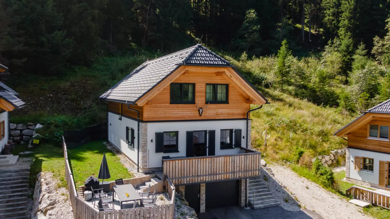 Edelweiss Lodge-Buitenkant zomer