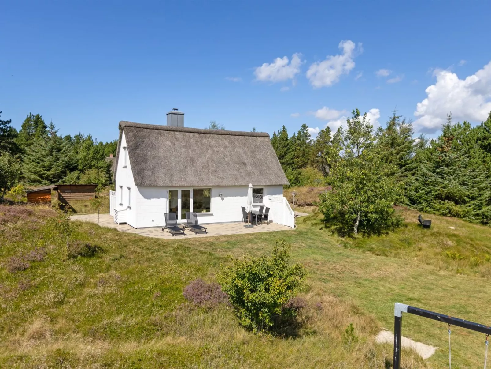 "Clare" - 4km from the sea