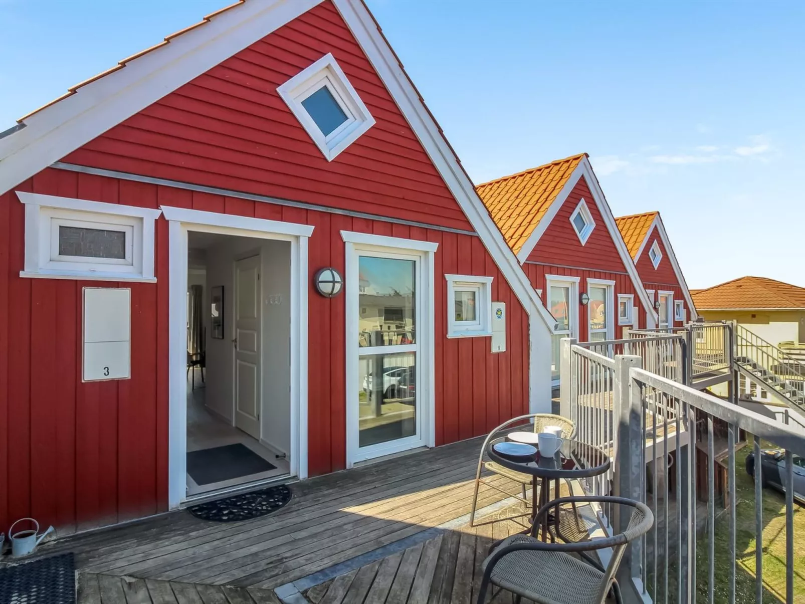 "Poulsen" - 200m from the sea