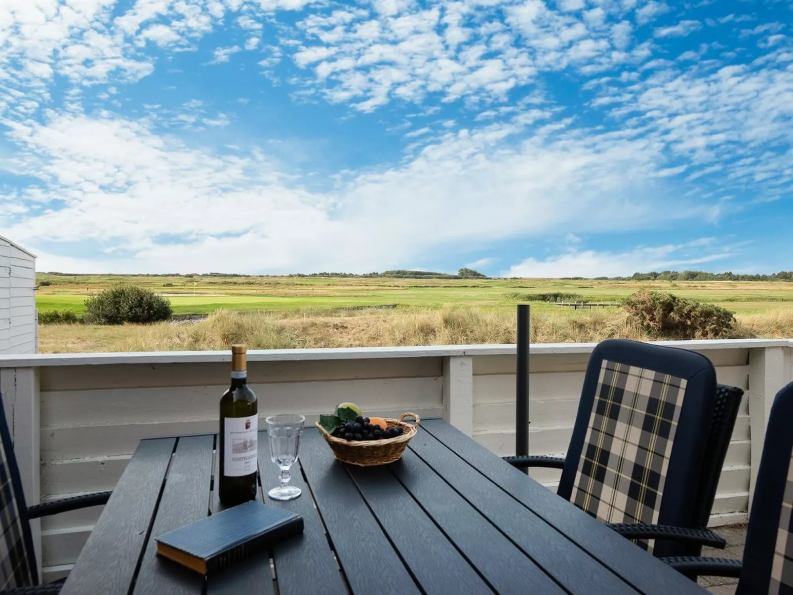 "Jovanka" - 2.3km from the sea