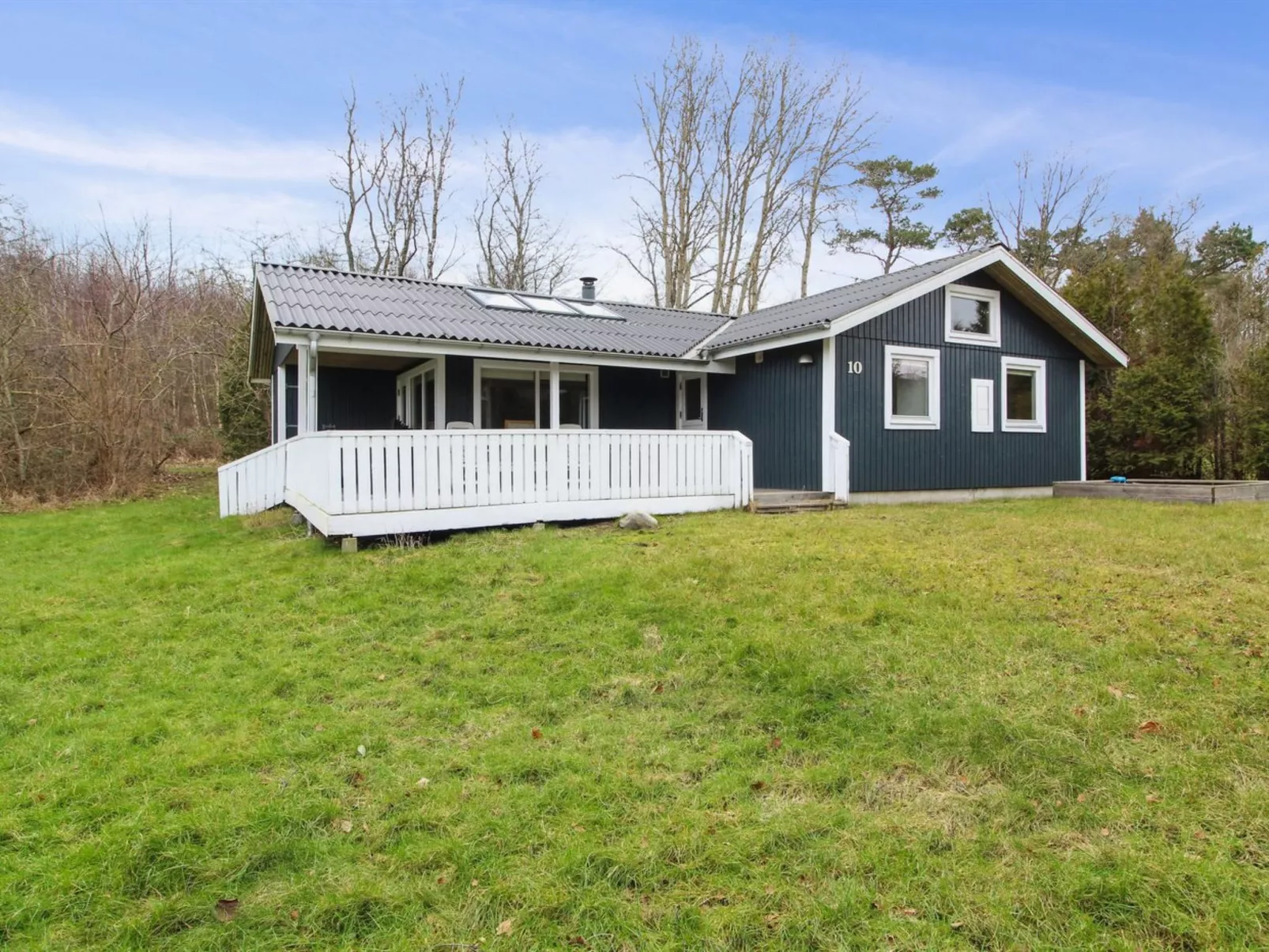 "Iris" - 300m from the sea