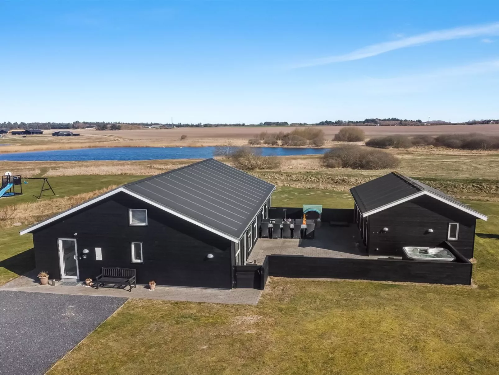 "Edgar" - 1.5km from the sea