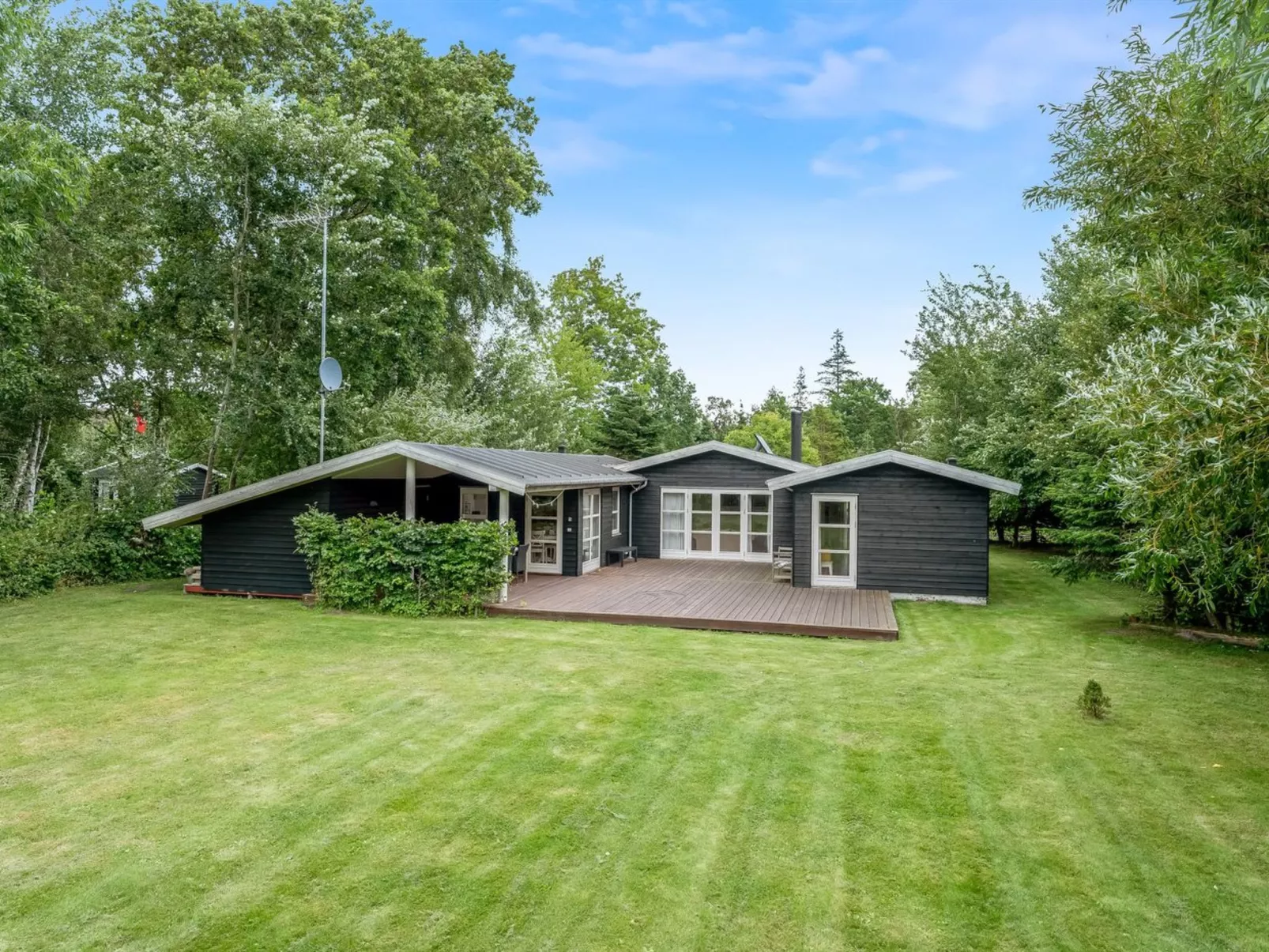 "Jouni" - 500m from the sea