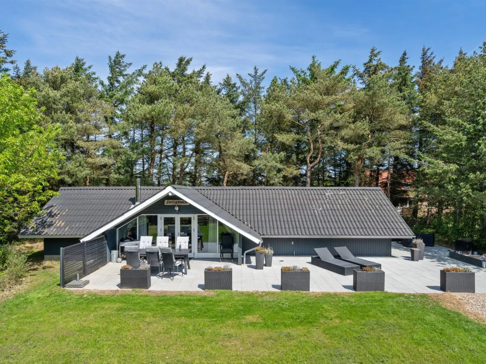 "Hjalmara" - 900m from the sea