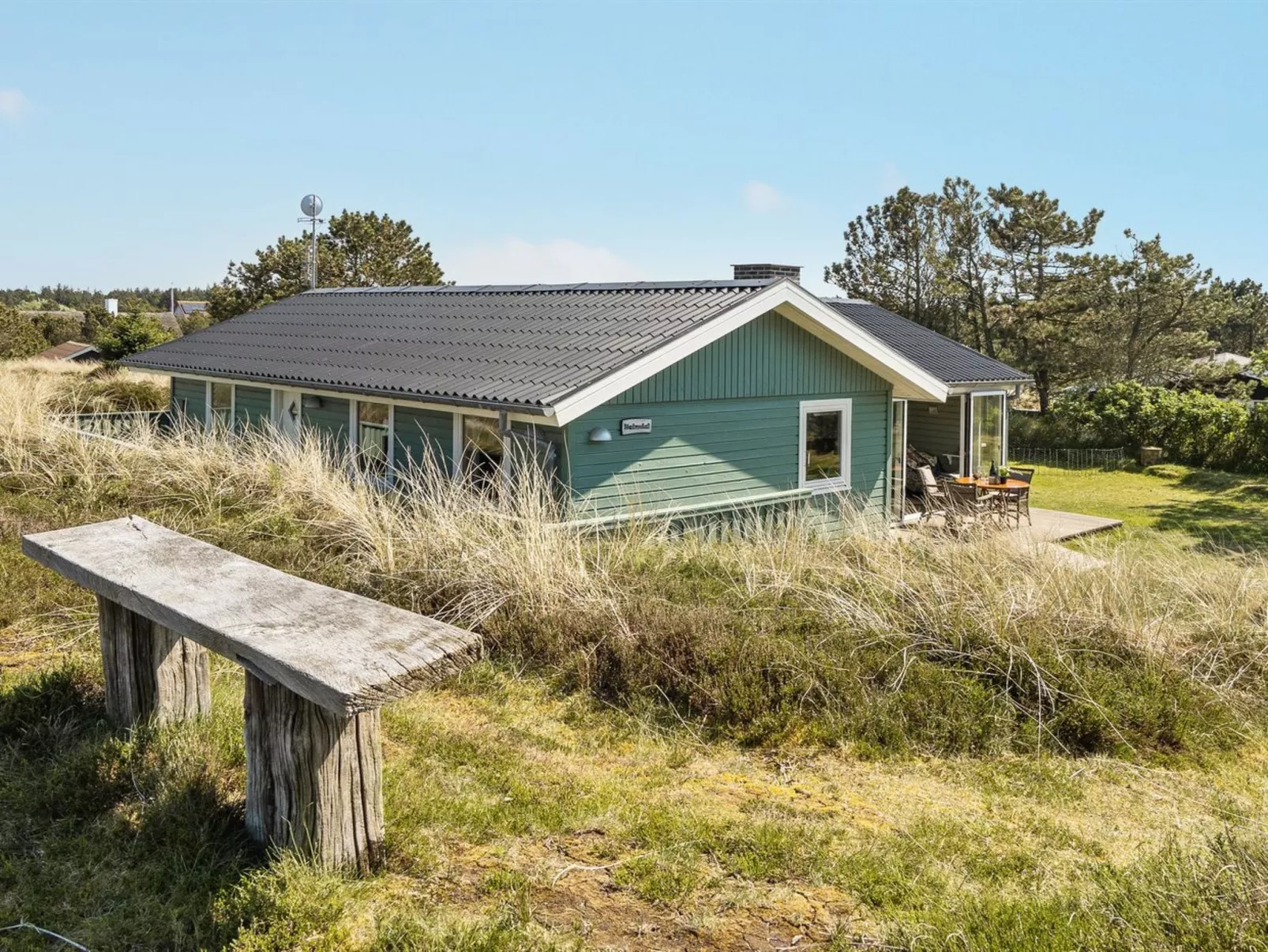 "Edna" - 800m from the sea