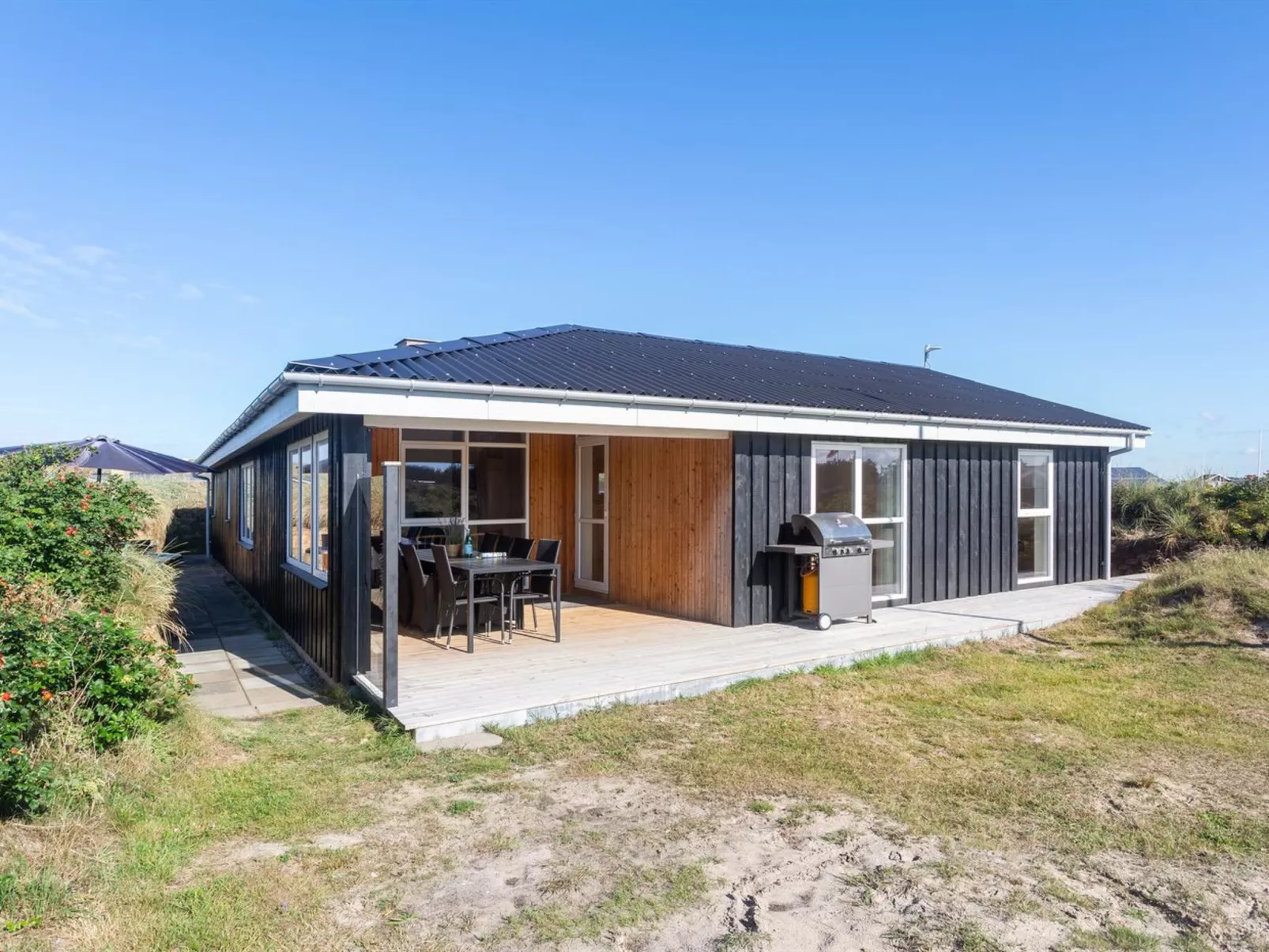 "Mano" - 200m from the sea