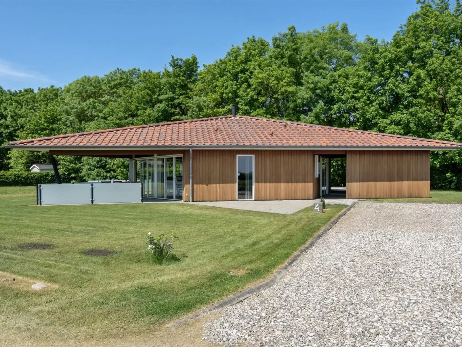 "Helena" - 250m from the sea