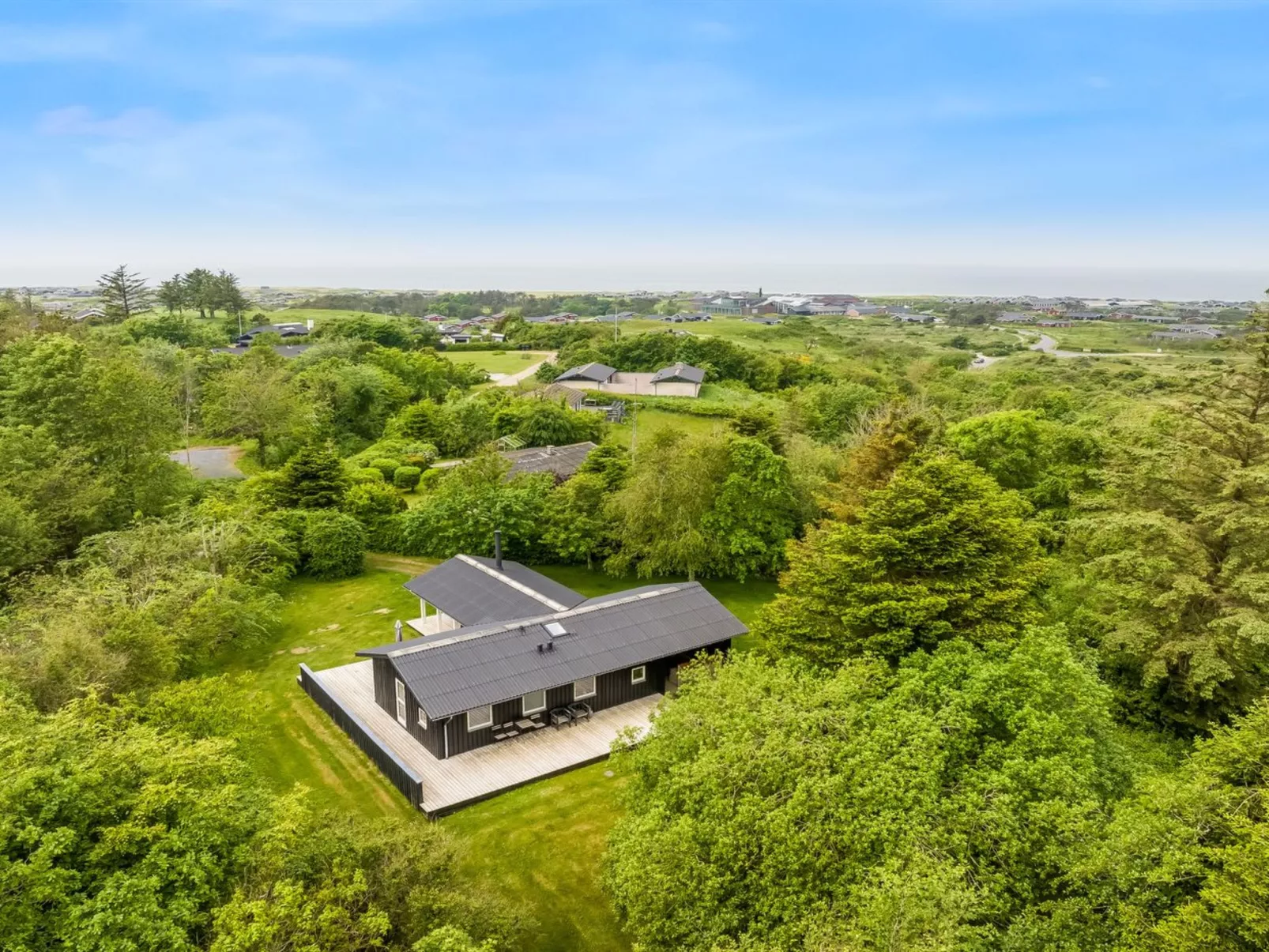 "Jarno" - 1km from the sea