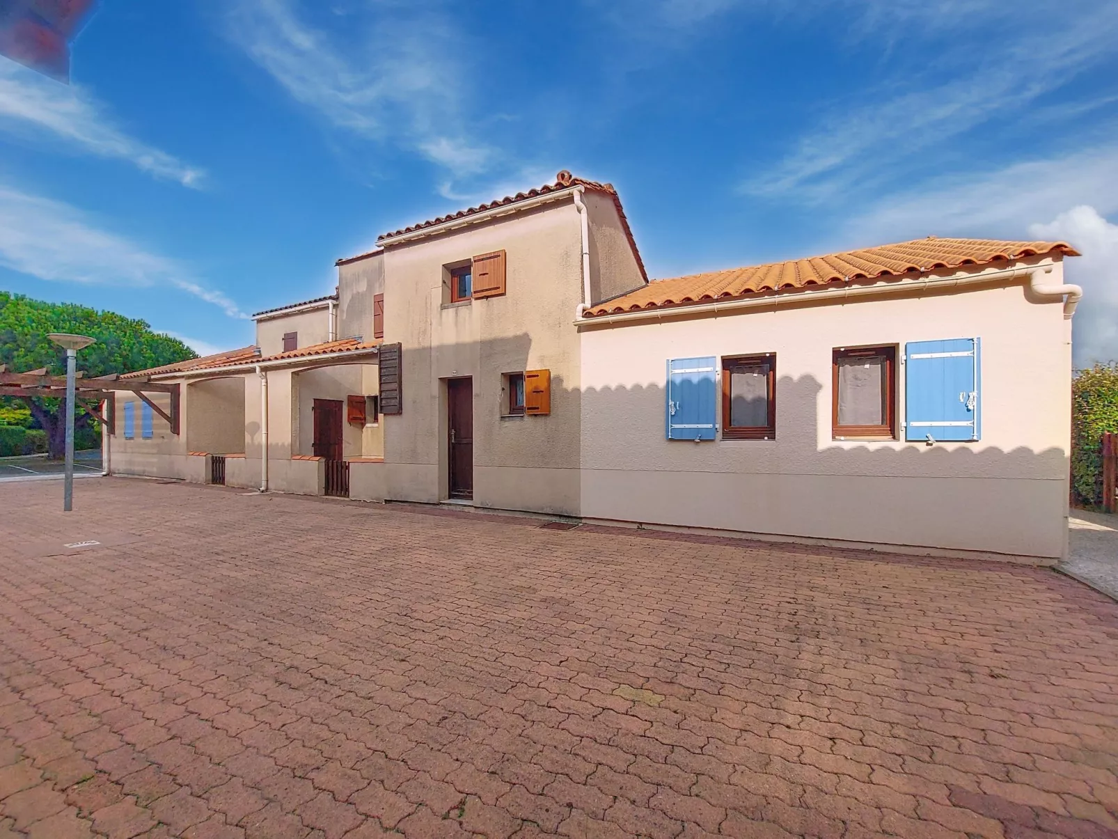 Les Charmilles-Buiten