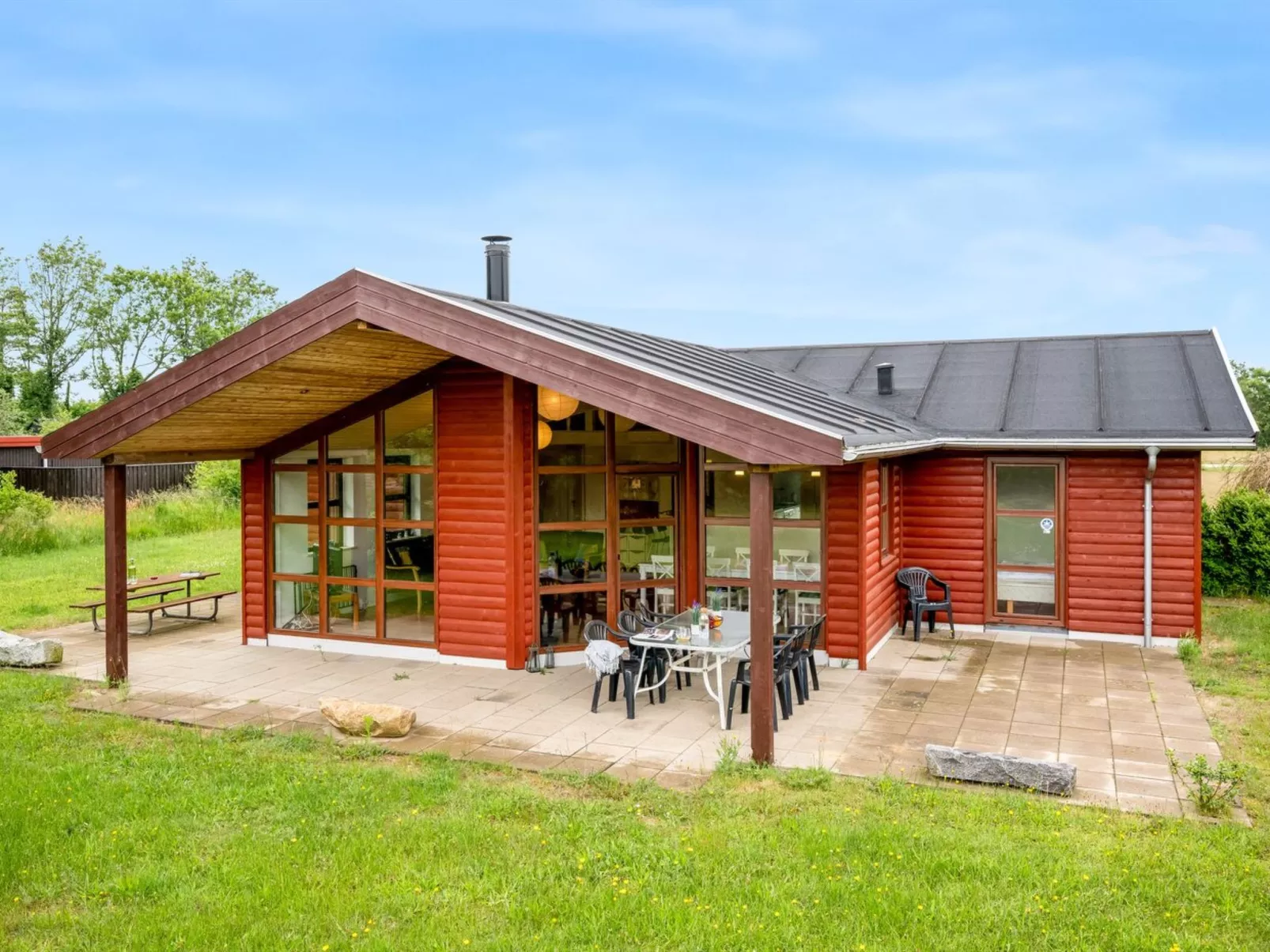 "Silvia" - 300m to the fjord