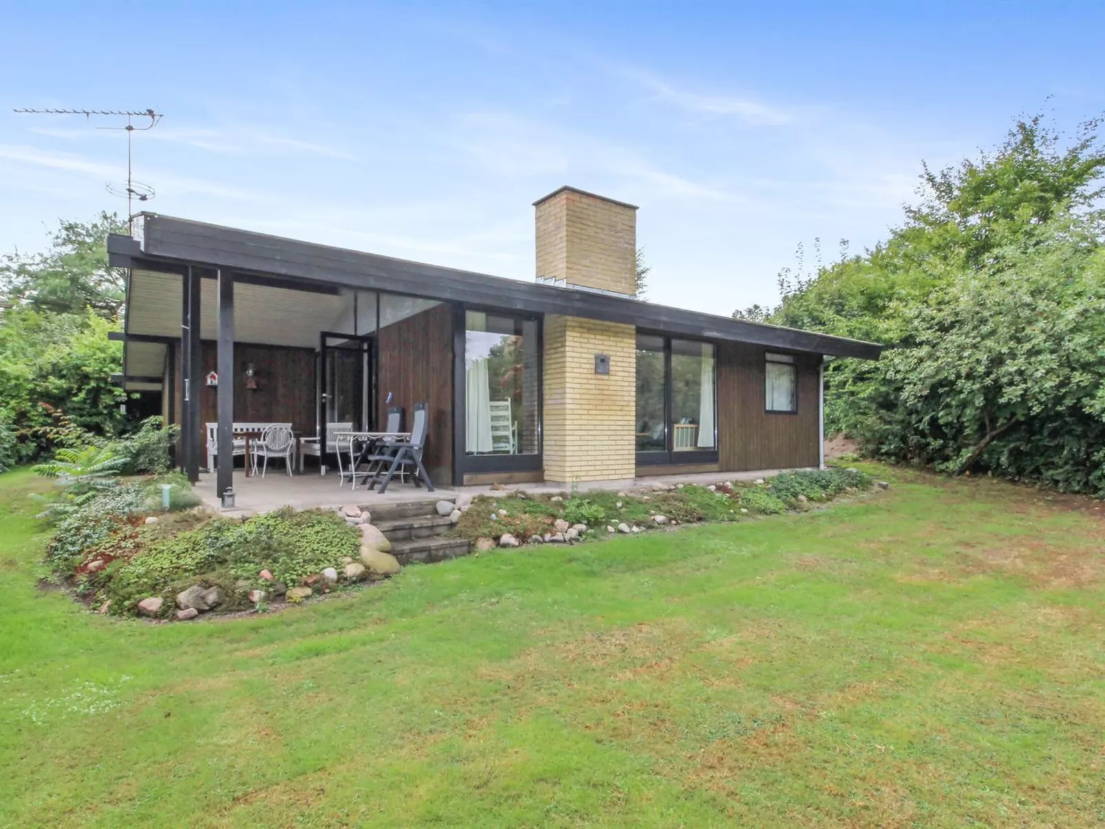 "Maya" - 900m from the sea